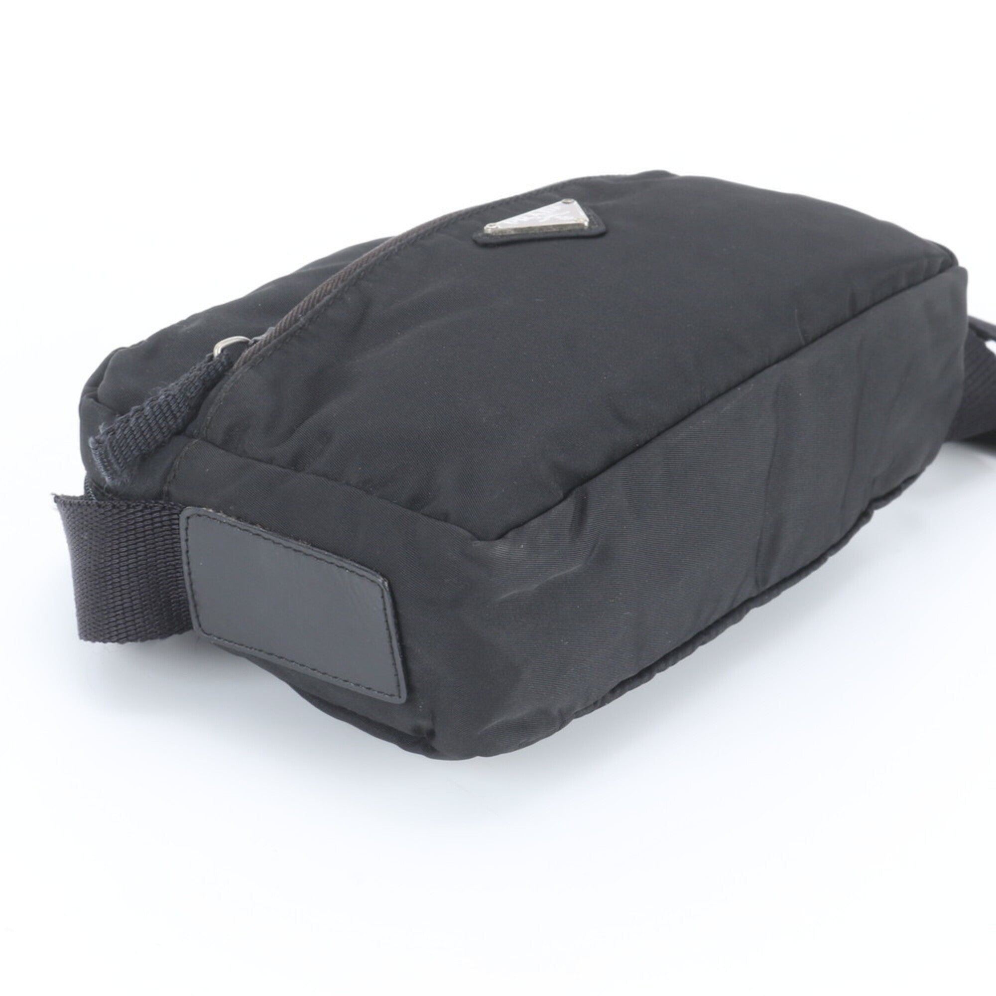 Prada Black Leather Nylon Shoulder Bag (Pre-Owned)