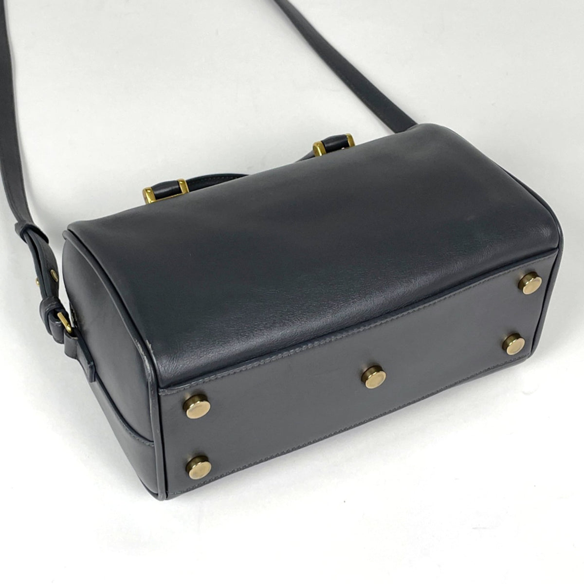 Yves Saint Laurent Gray Leather Handbag (Pre-Owned)