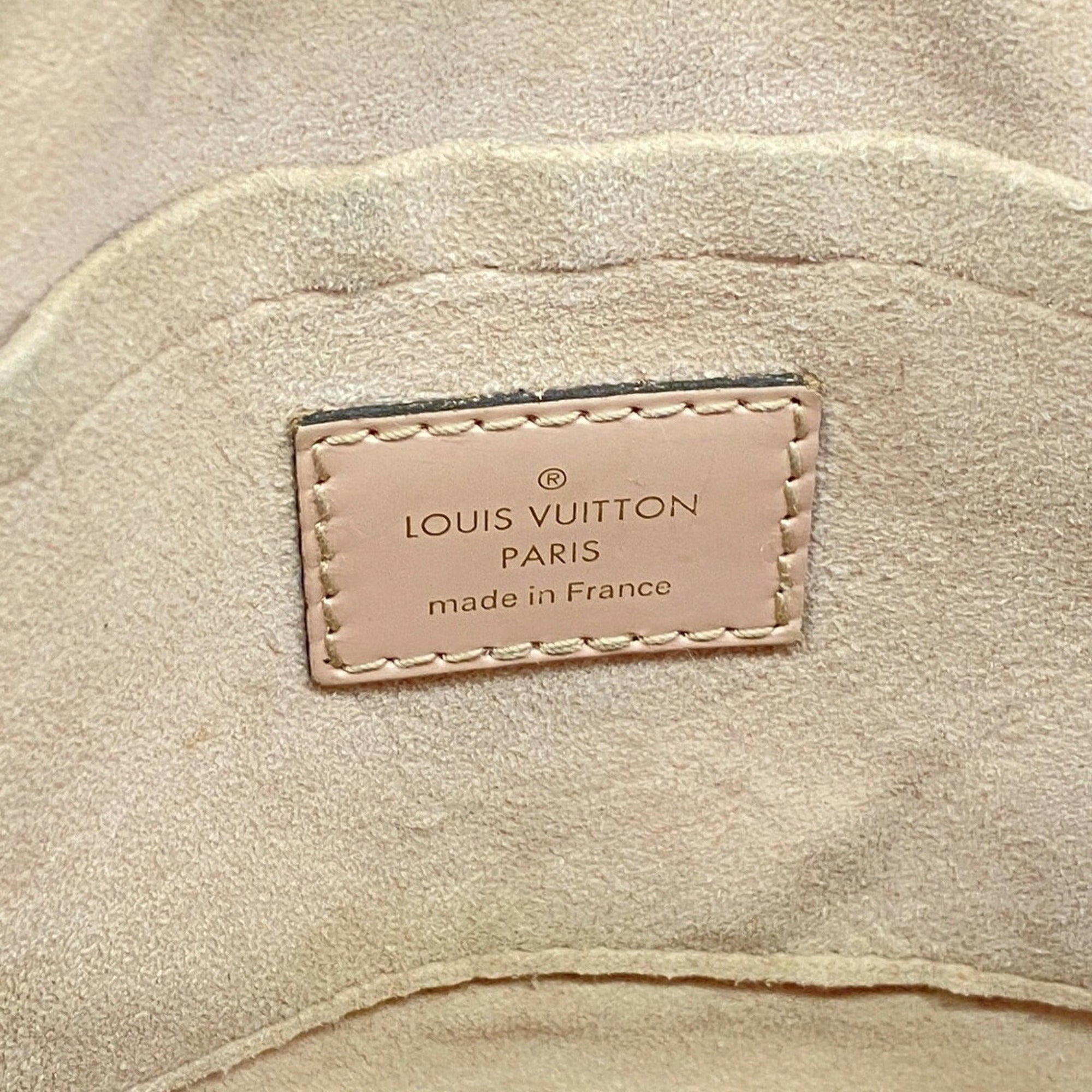 Louis Vuitton Rose Ballerine Handbag (Pre-Owned)