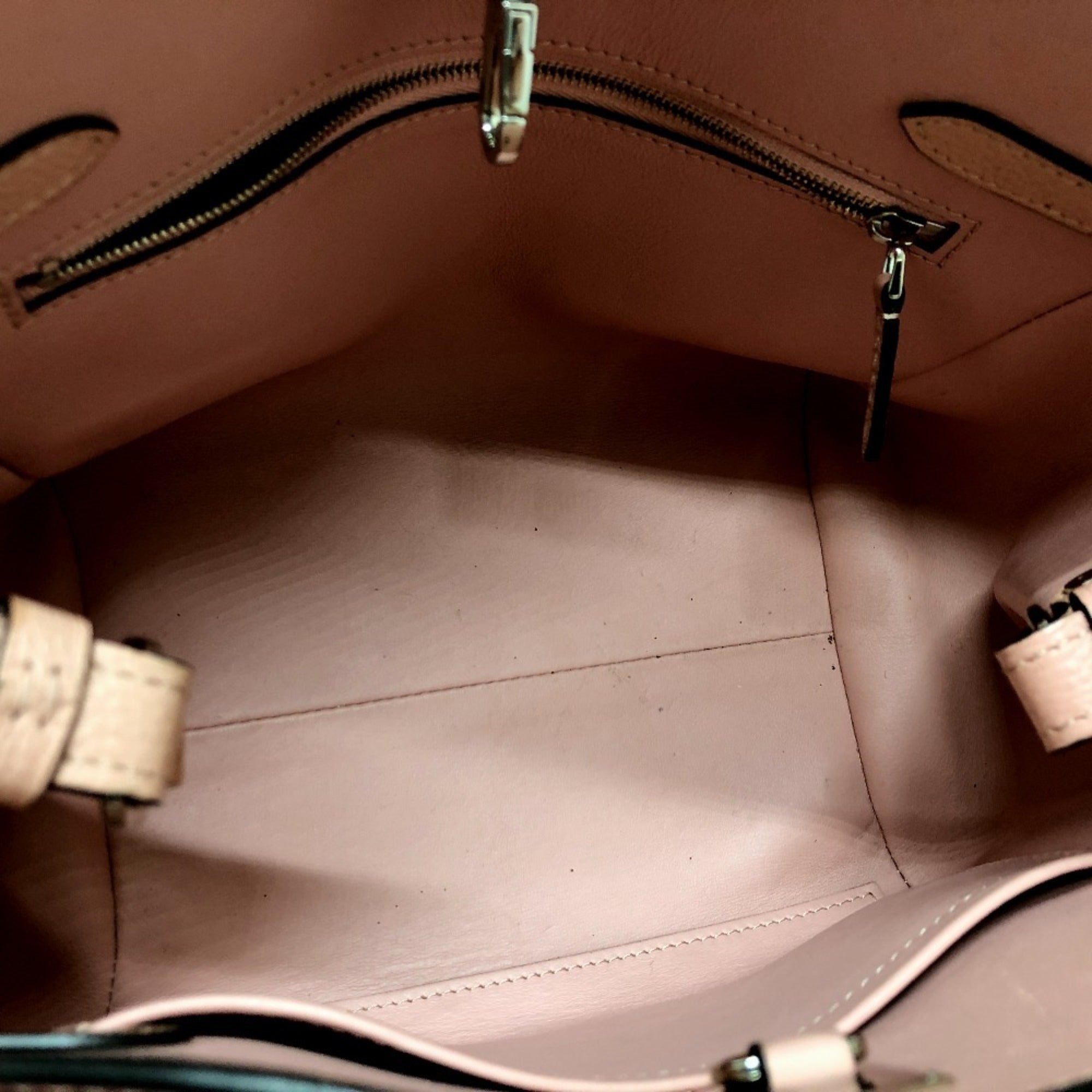 Louis Vuitton Pink Rose Poudre Leather Handbag Tote Bag (Pre-Owned)