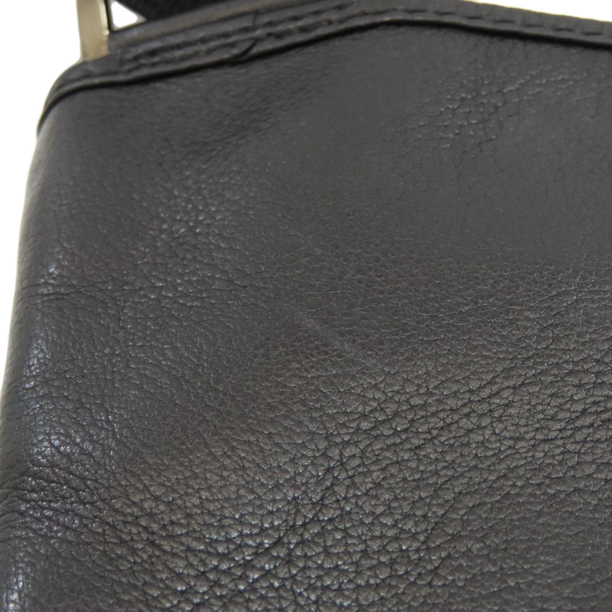 Loewe Black Leather Shoulder Bag (Pre-Owned)