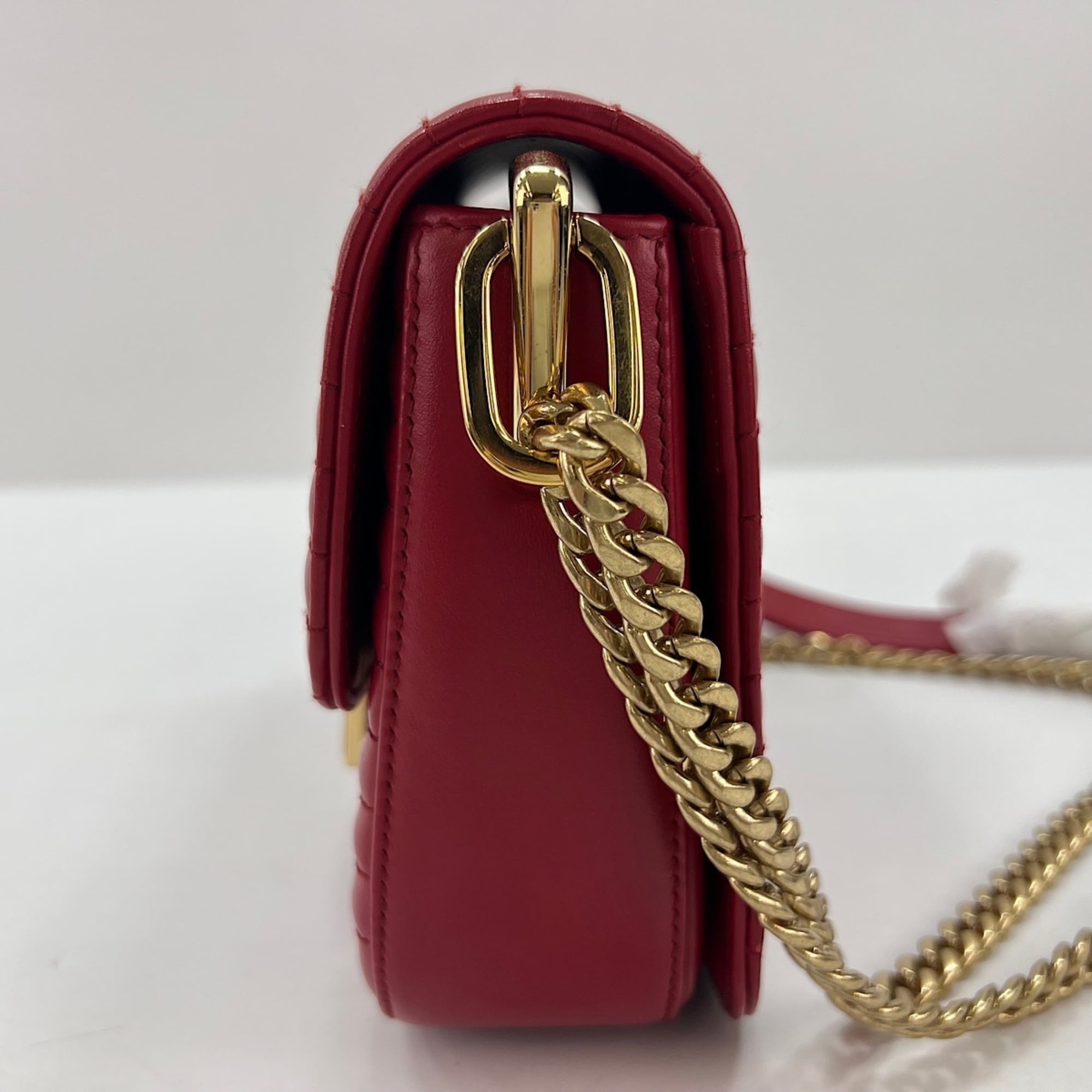 Prada Red Color Quilting Shoulder Bag (Pre-Owned)