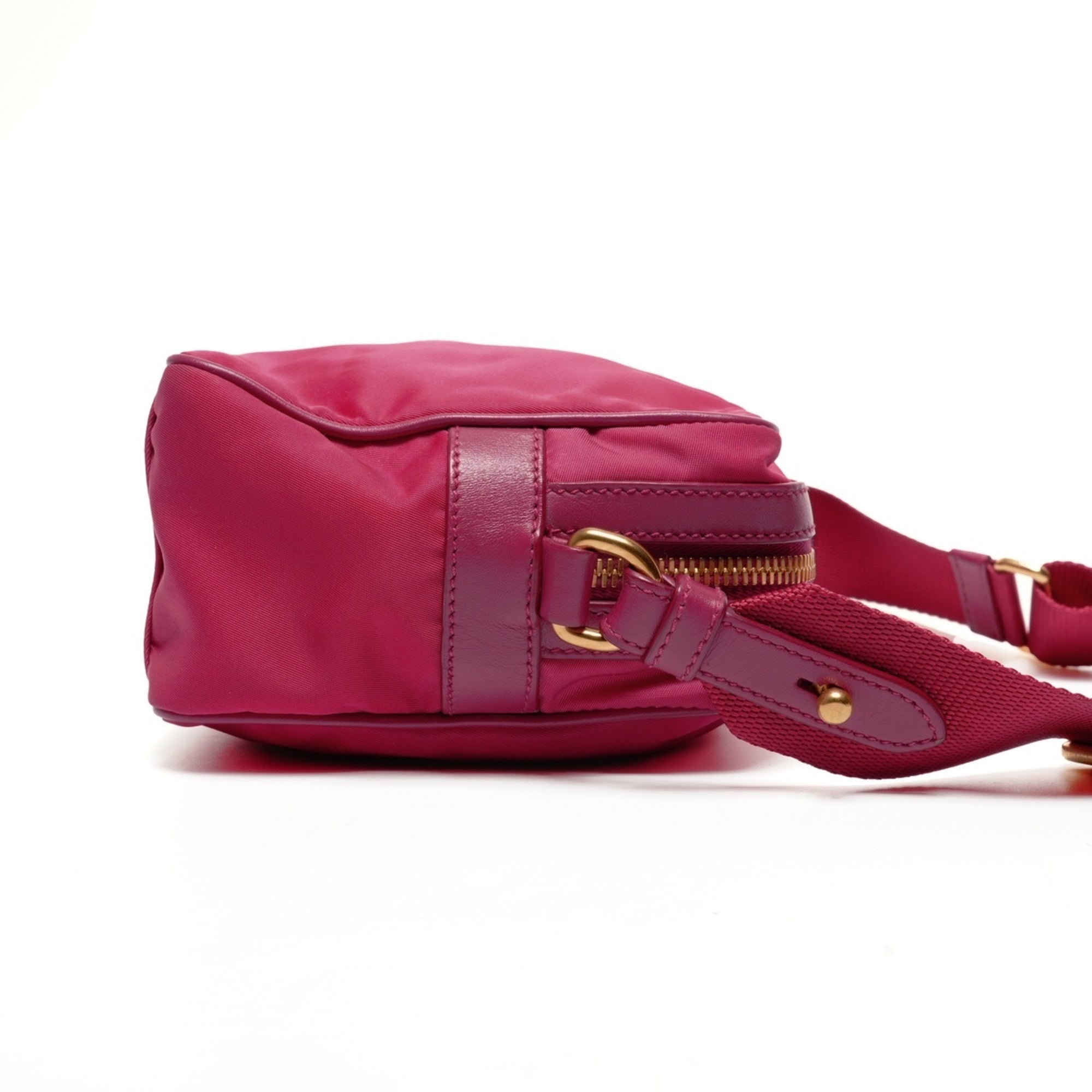 Prada Pink Shoulder Bag (Pre-Owned)
