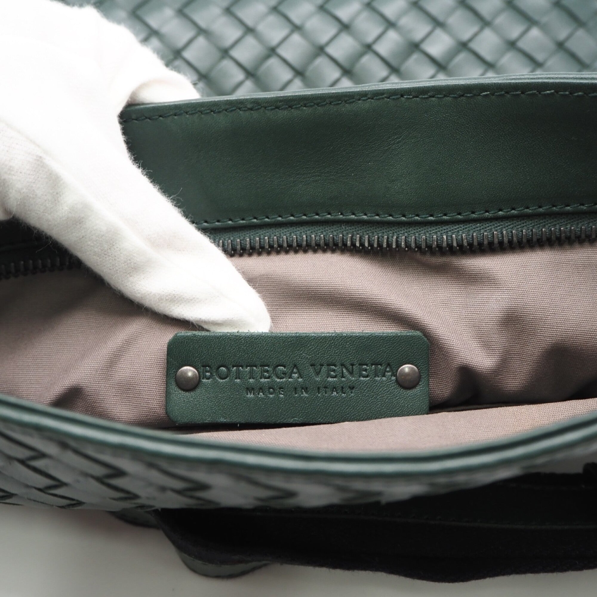 Bottega Veneta Intrecciato Black Green Leather Shoulder Bag (Pre-Owned)