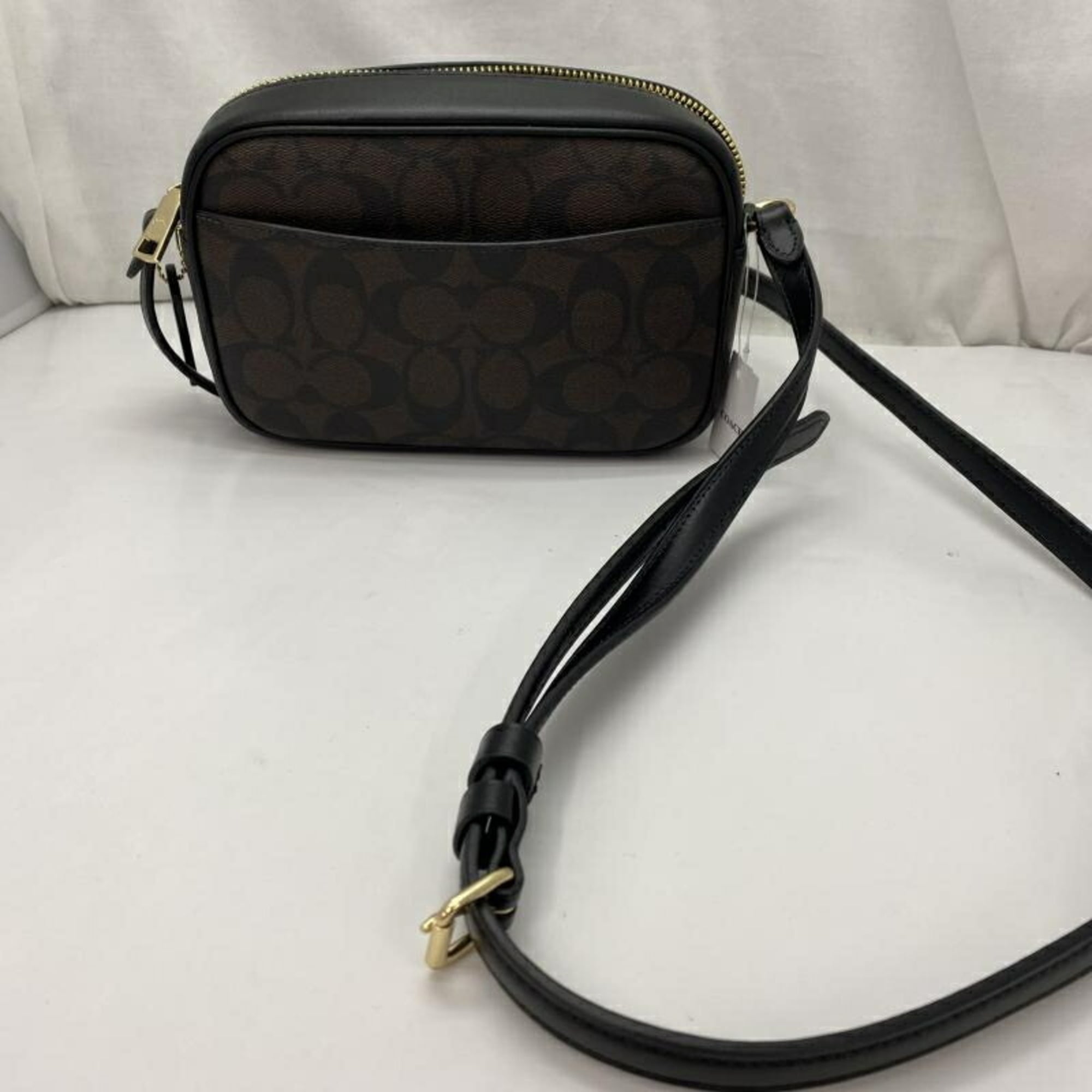 Coach Signature Brown Shoulder Bag (Pre-Owned)