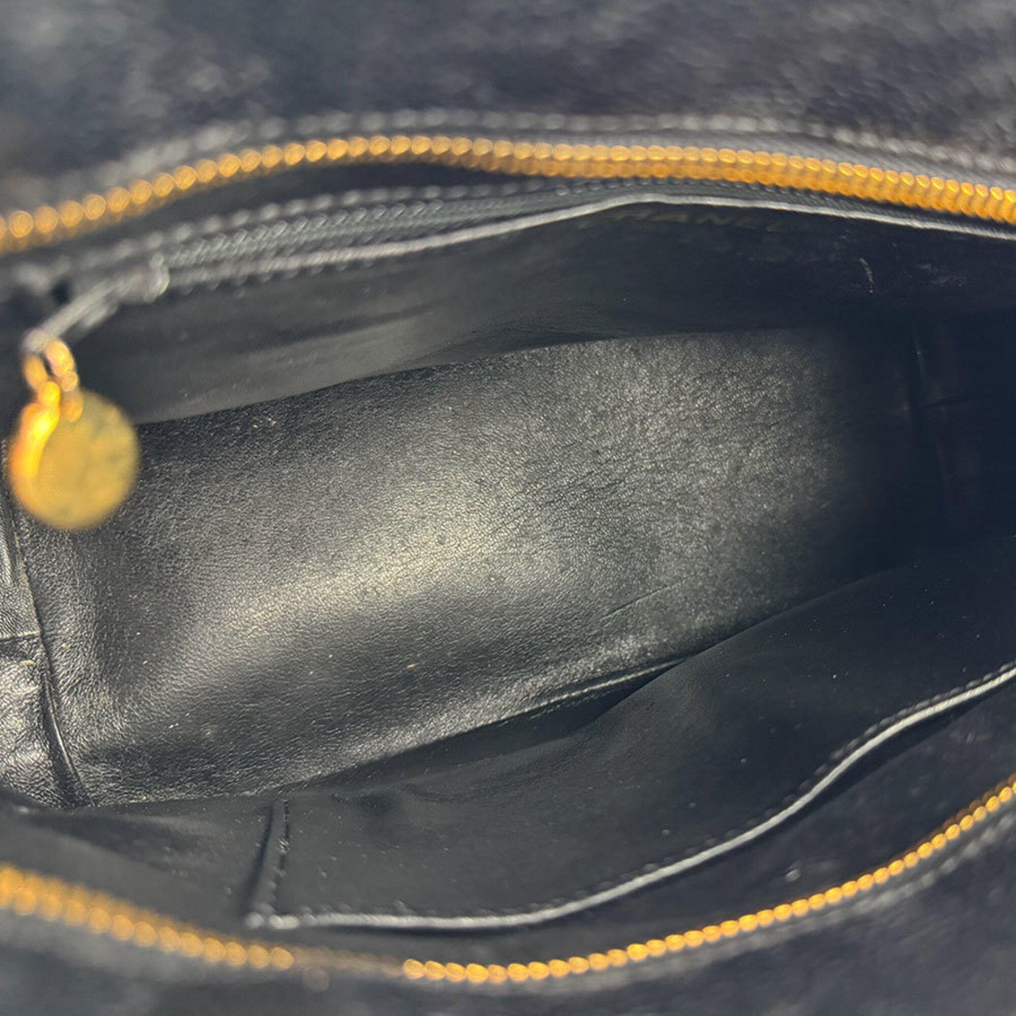 Chanel Black Grained Calfskin Handbag (Pre-Owned)