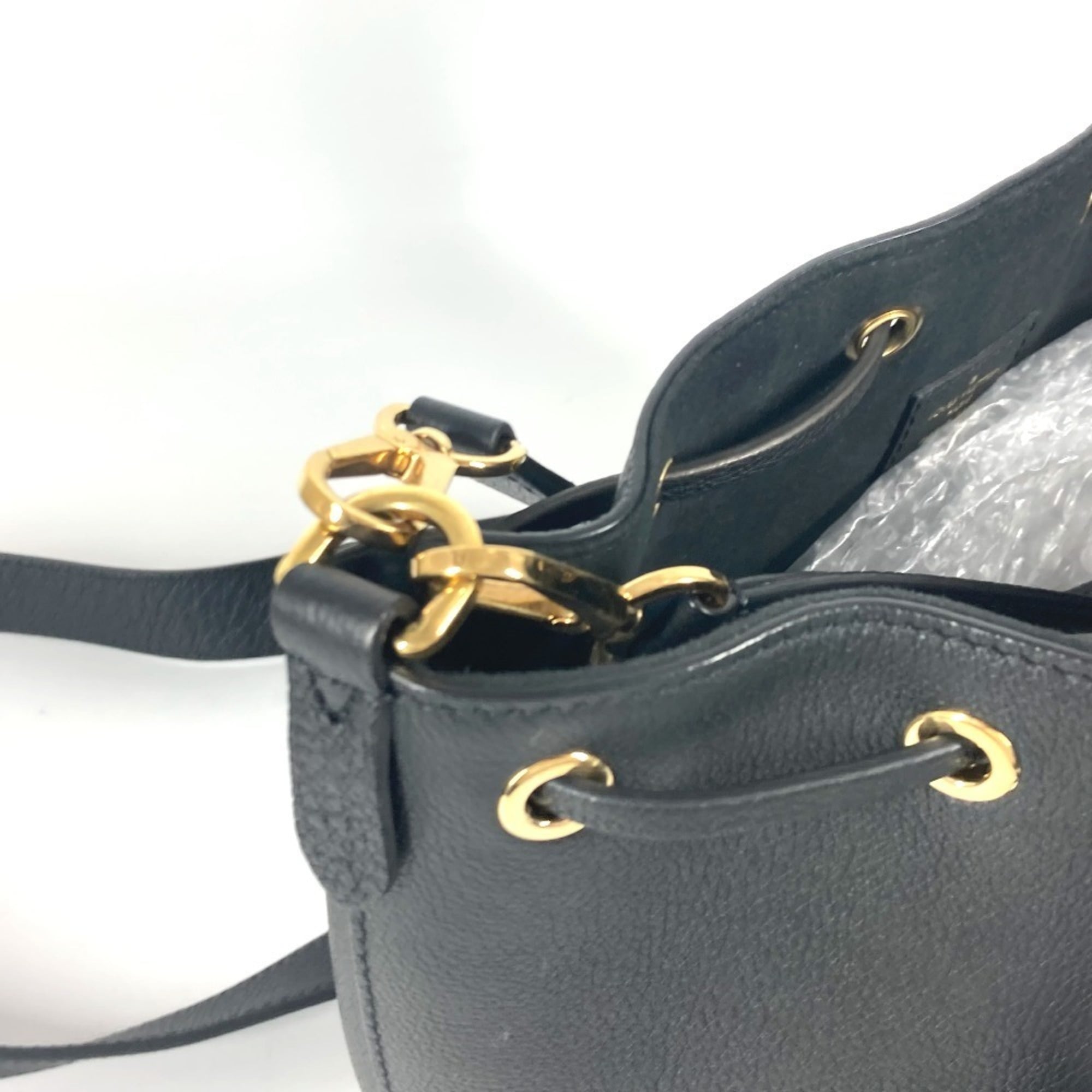 Louis Vuitton Black Noir Leather Handbag Shoulder Bag (Pre-Owned)