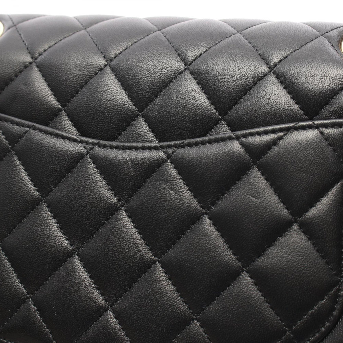 Chanel Black Leather Handbag Shoulder Bag (Pre-Owned)