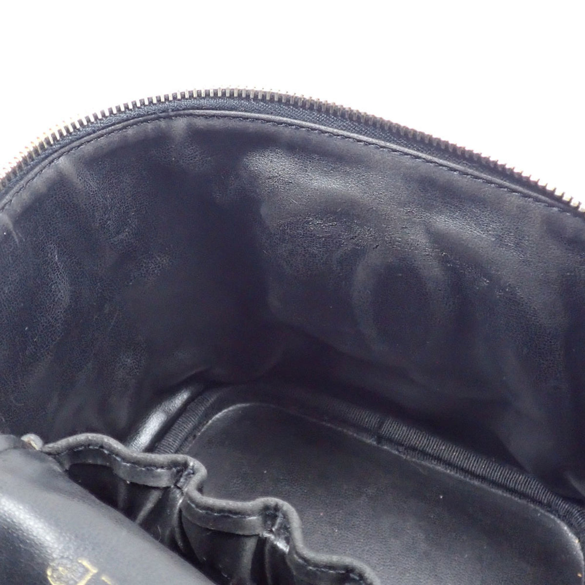 Chanel Black Grained Calfskin Pouch Vanity Bag (Pre-Owned)
