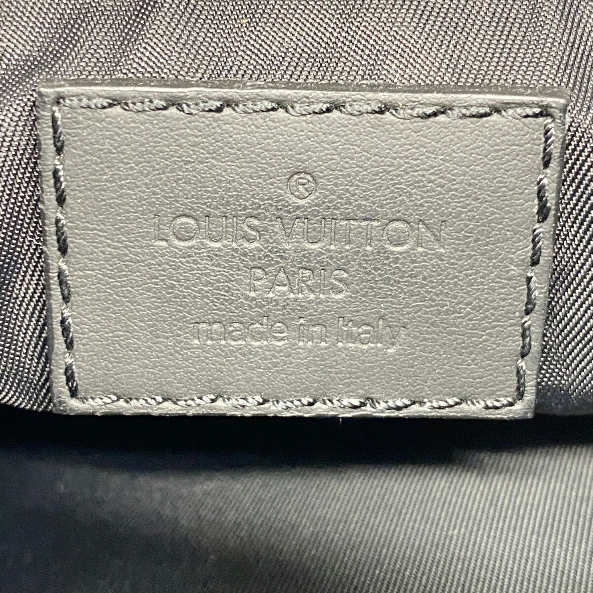 Louis Vuitton Vert Shoulder Bag (Pre-Owned)