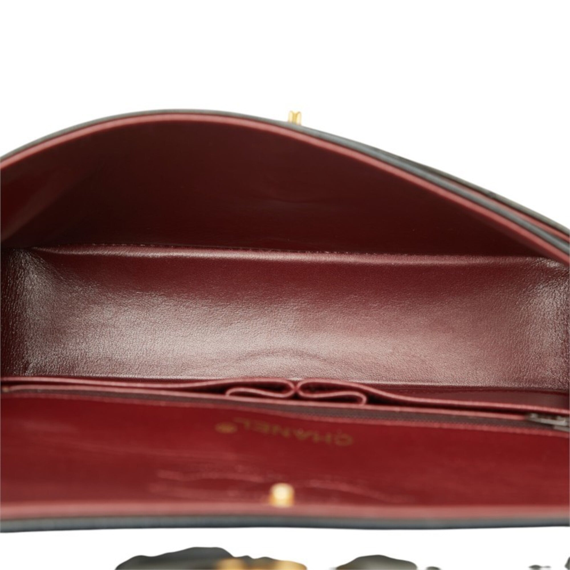Chanel Black Leather Shoulder Bag (Pre-Owned)
