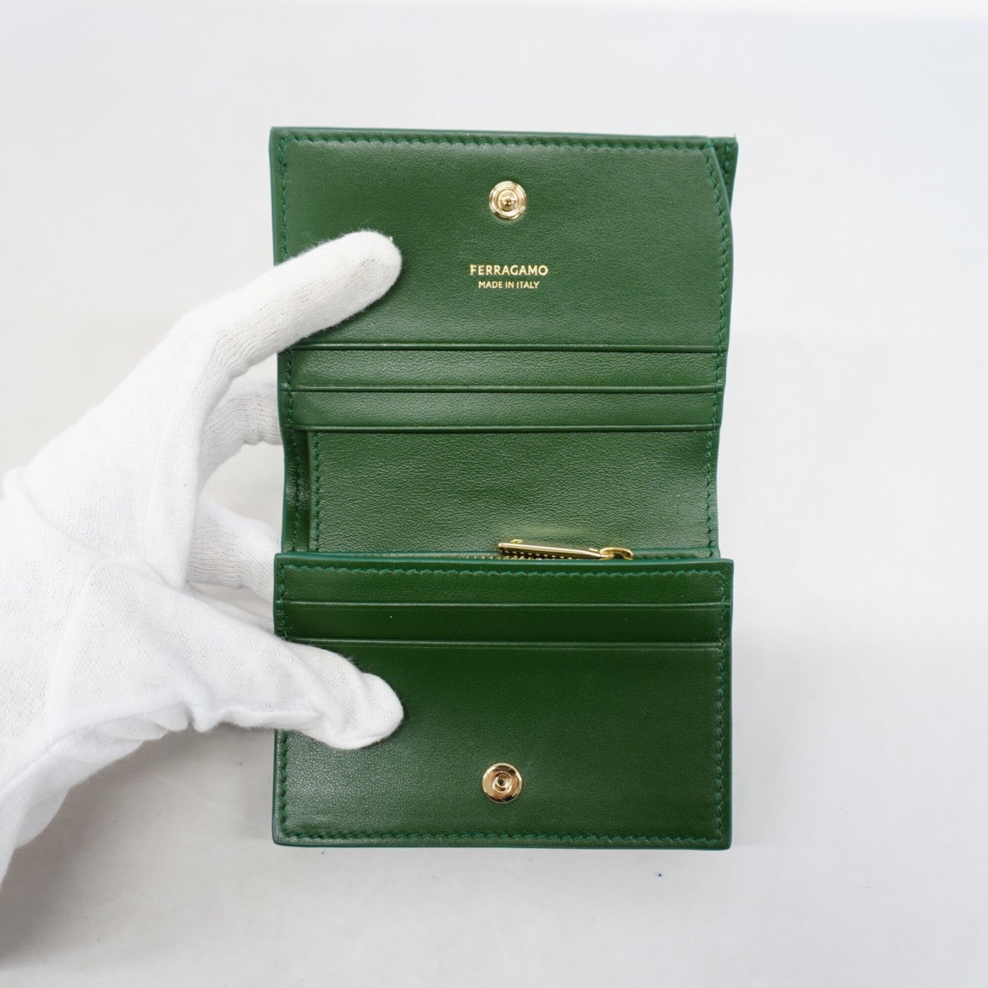 Salvatore Ferragamo Green Leather Wallet (Bi-Fold) (Pre-Owned)