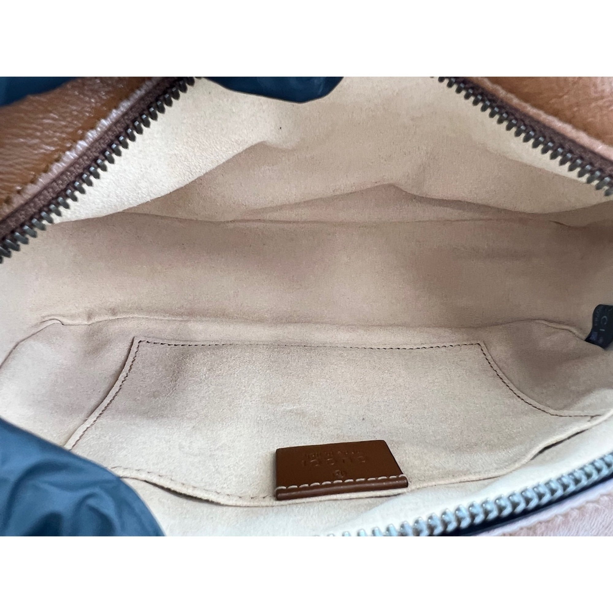 Gucci Brown Leather Shoulder Bag (Pre-Owned)