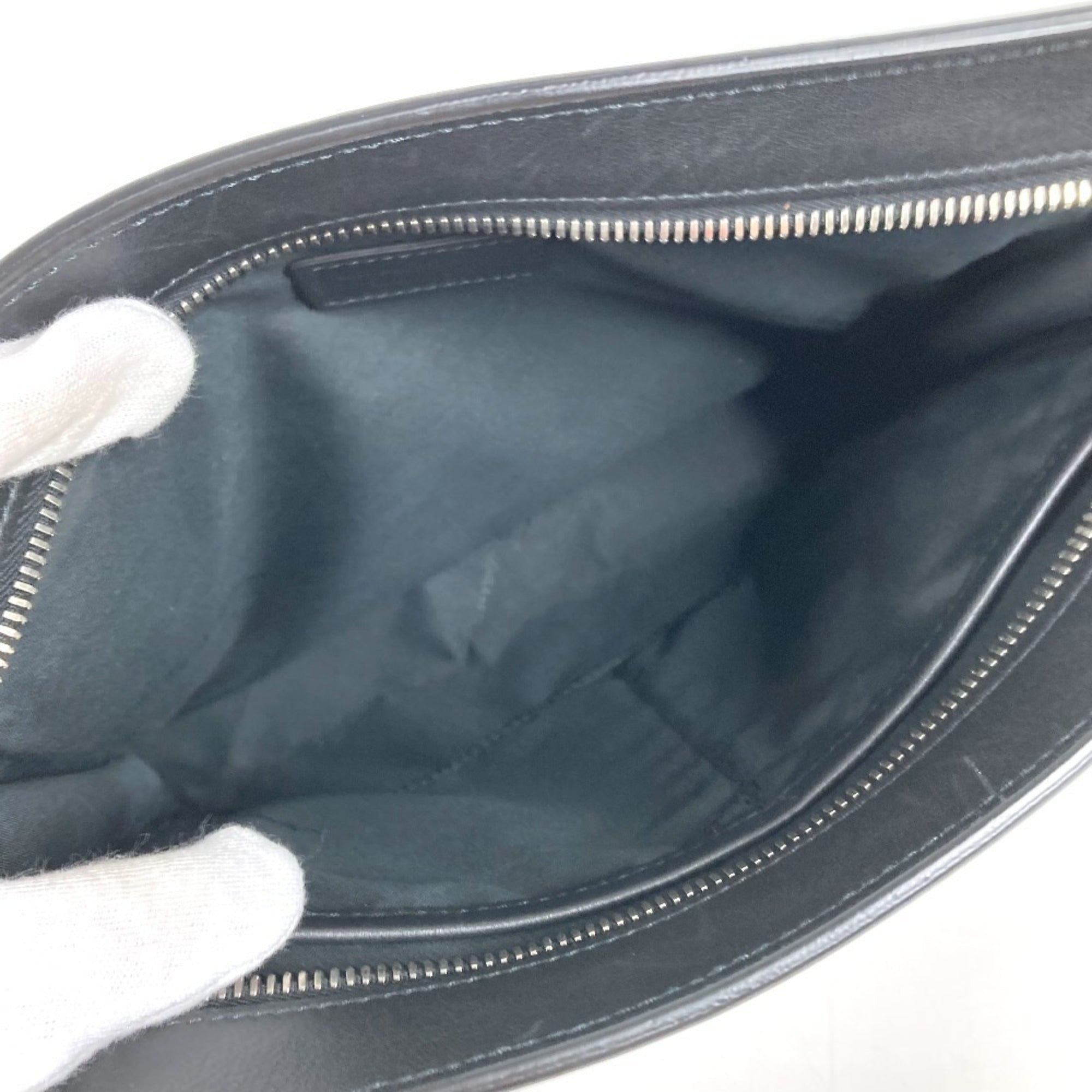 Salvatore Ferragamo Black Leather Clutch Bag Pouch (Pre-Owned)