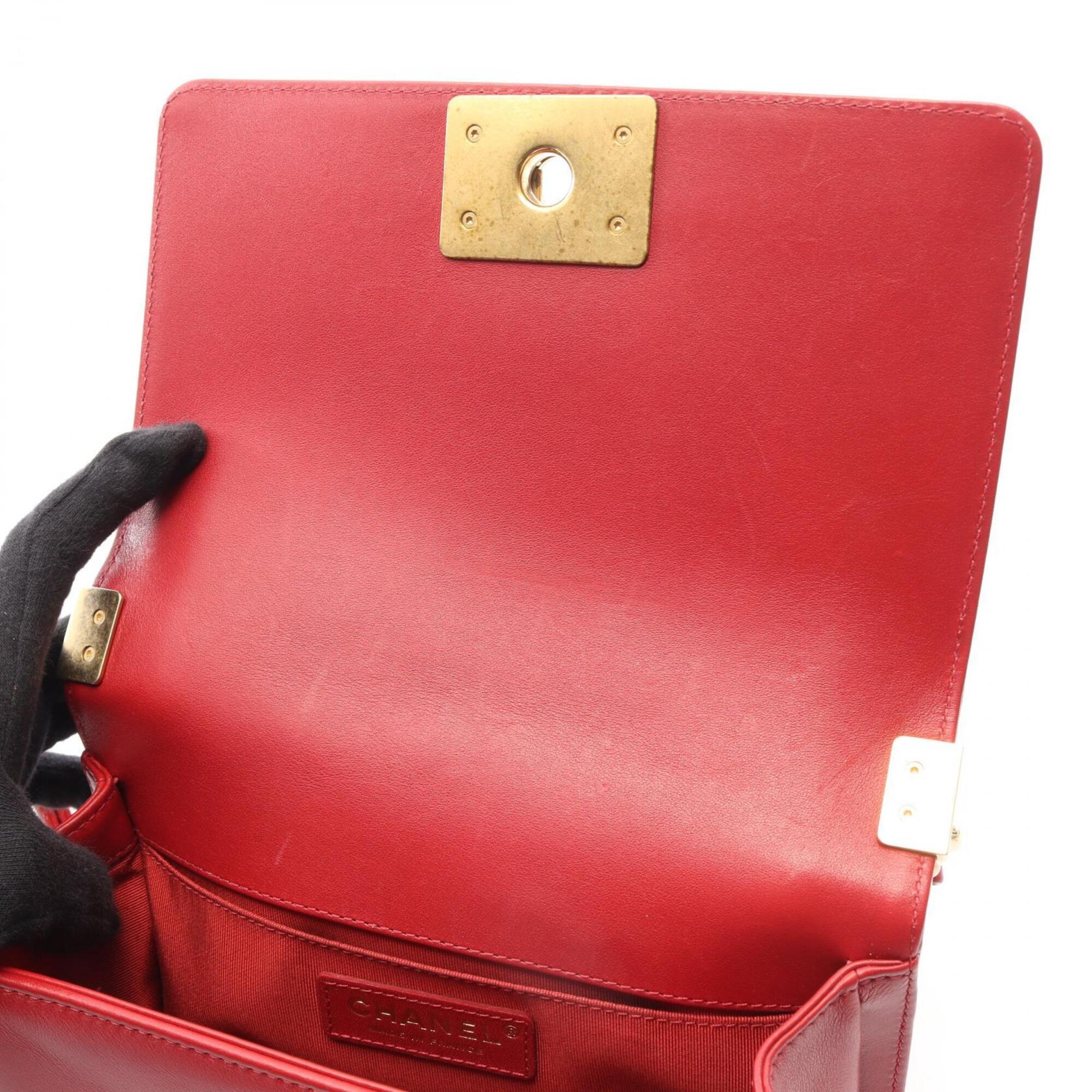 Chanel Red Color Leather Handbag Shoulder Bag (Pre-Owned)