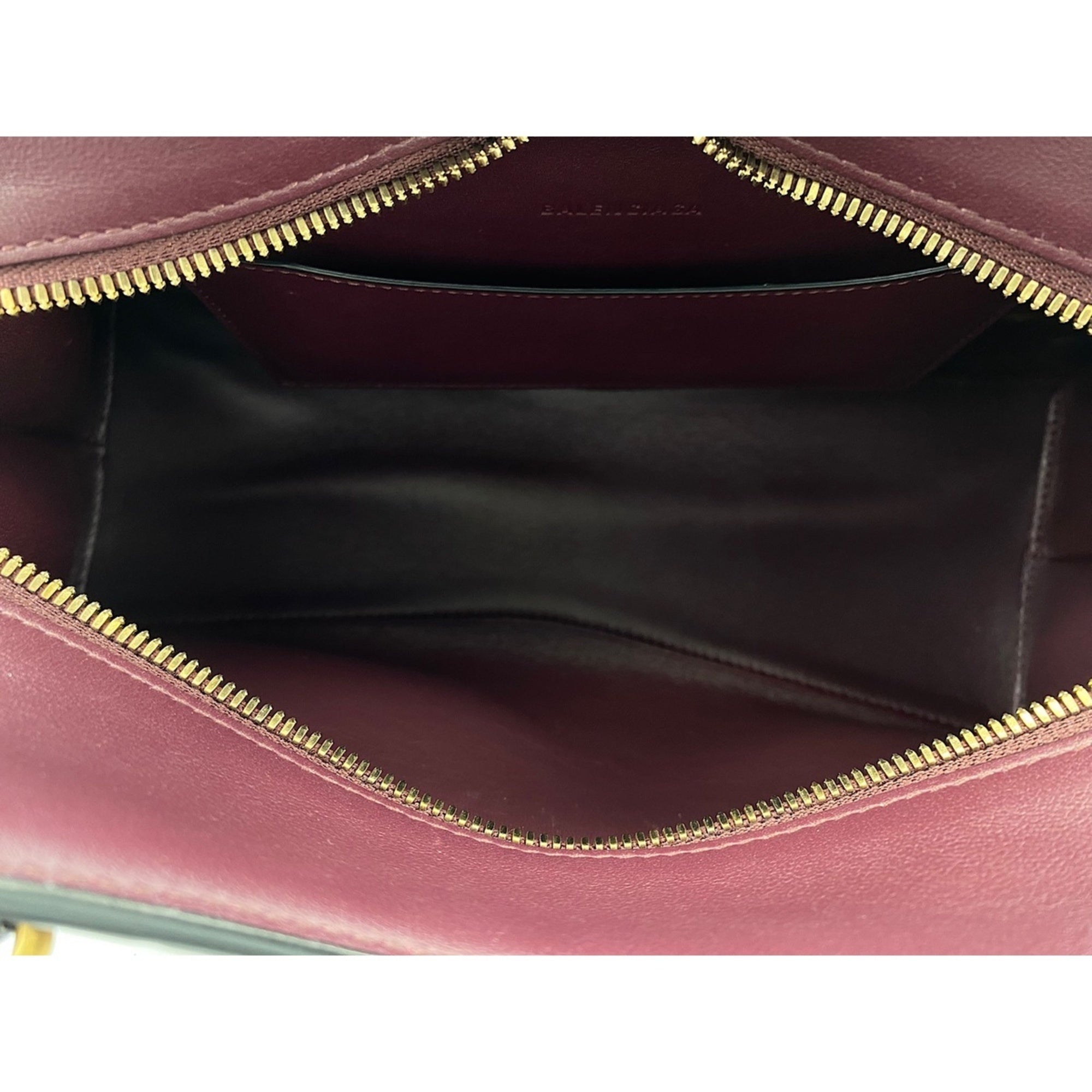 Balenciaga Wine Handbag (Pre-Owned)