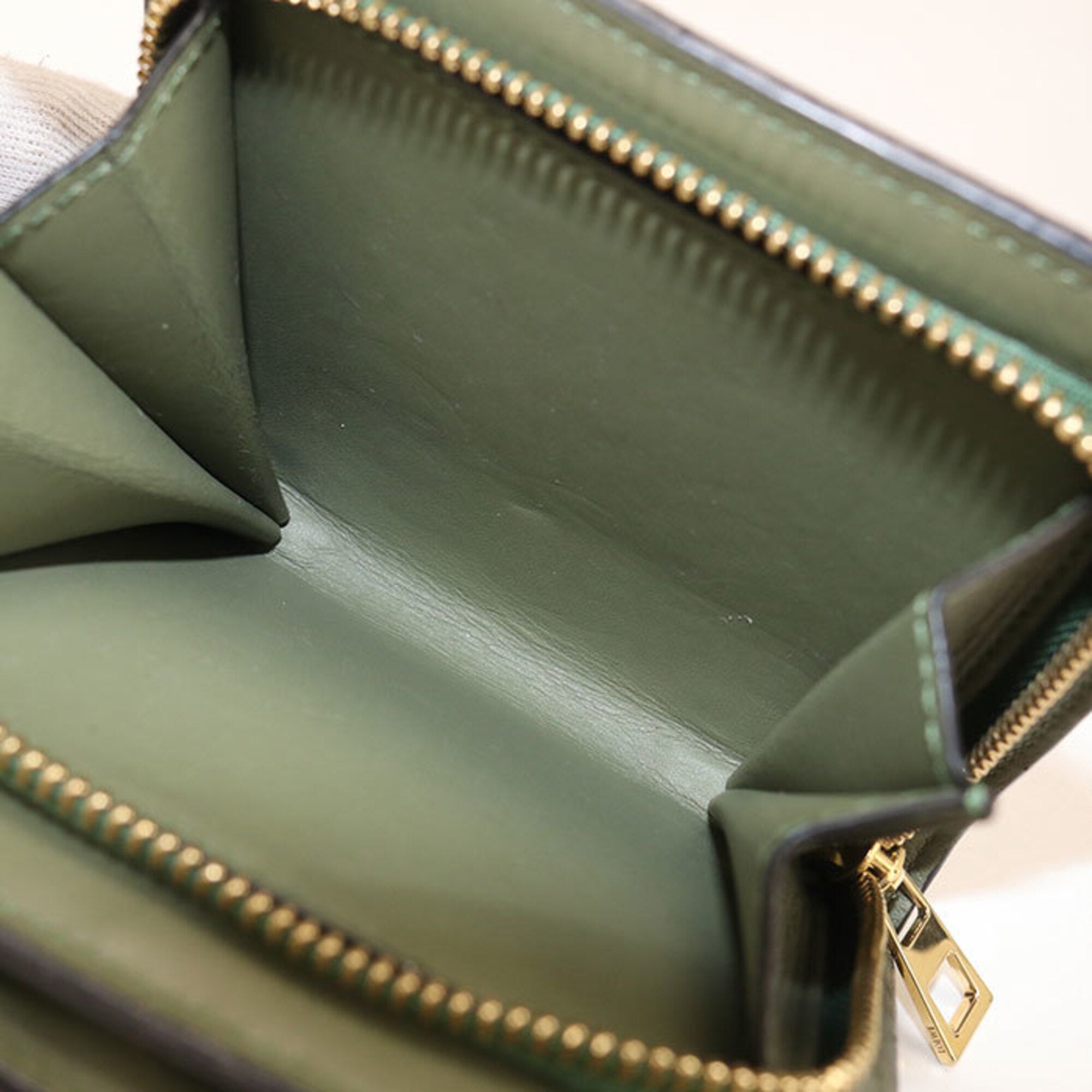 Loewe Green Leather Wallet (Bi-Fold) (Pre-Owned)