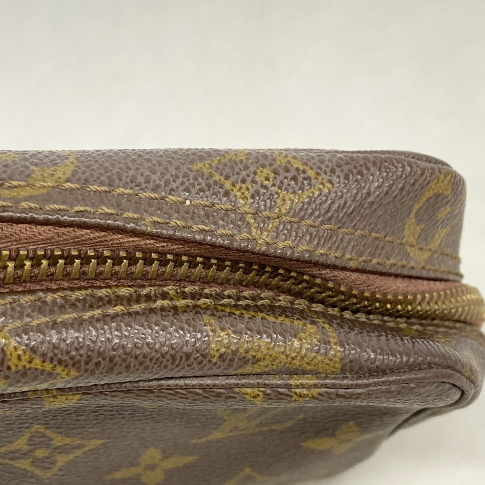 Louis Vuitton Brown Pouch (Pre-Owned)