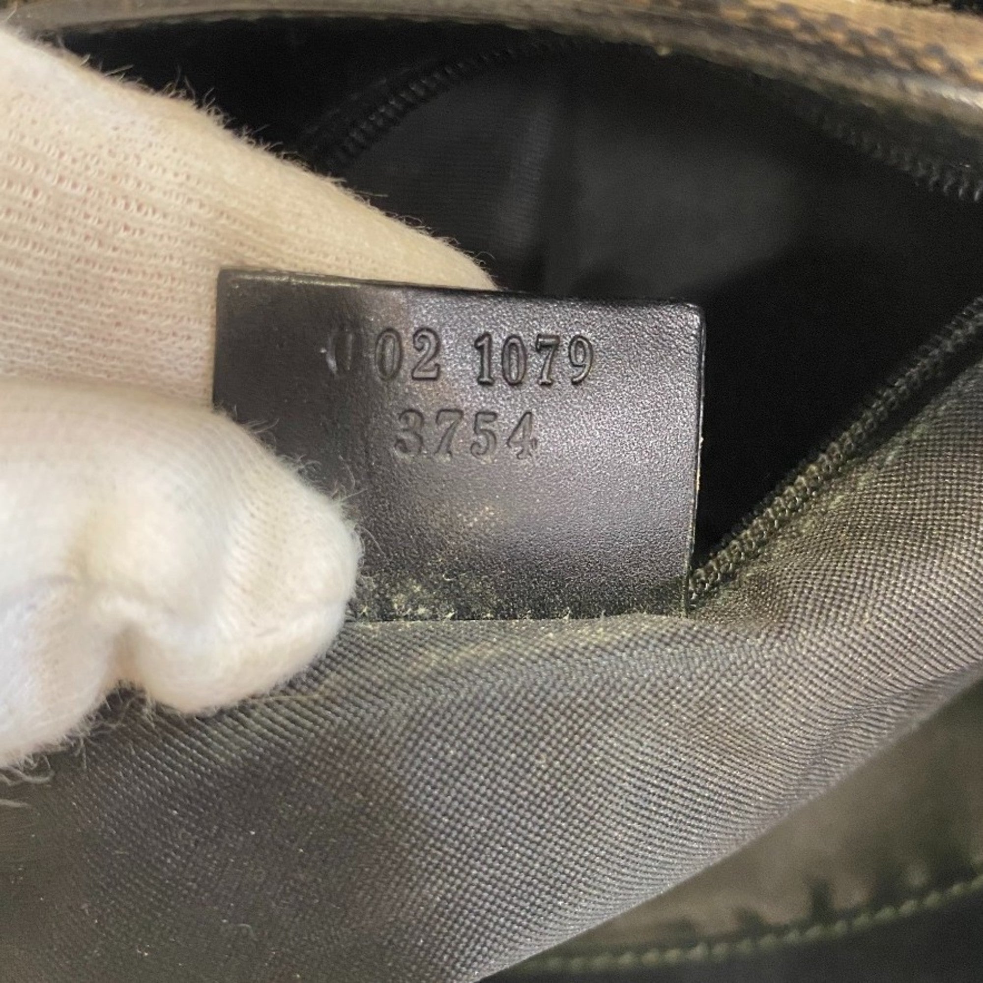 Gucci Beige Black Canvas Leather Handbag (Pre-Owned)