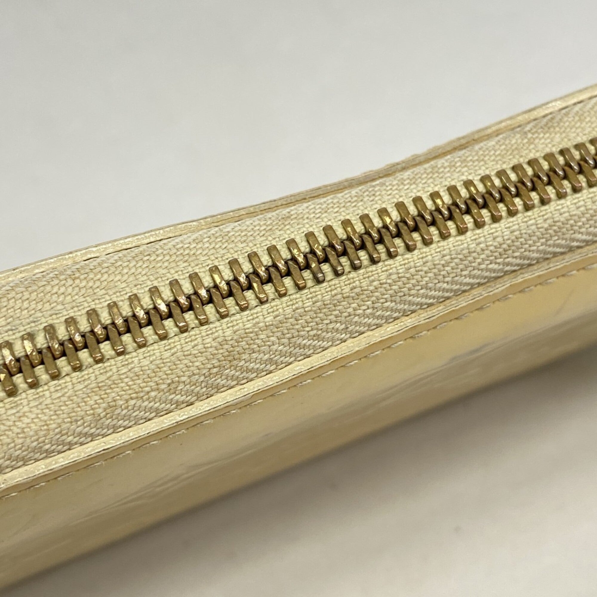 Louis Vuitton Blanc Corail Long Wallet (Bi-Fold) (Pre-Owned)