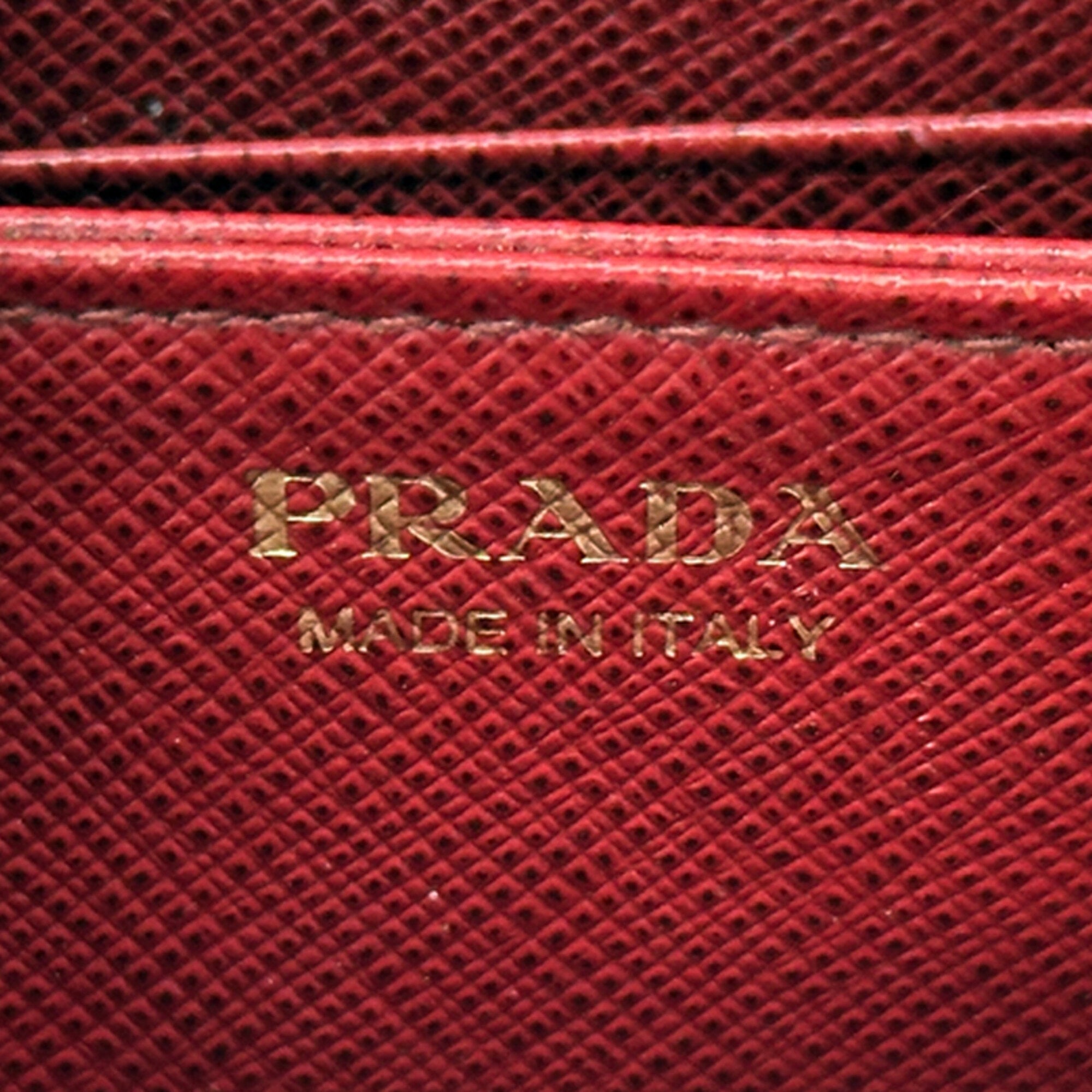 Prada Red Color Saffiano Coin Purse/Coin Case (Pre-Owned)