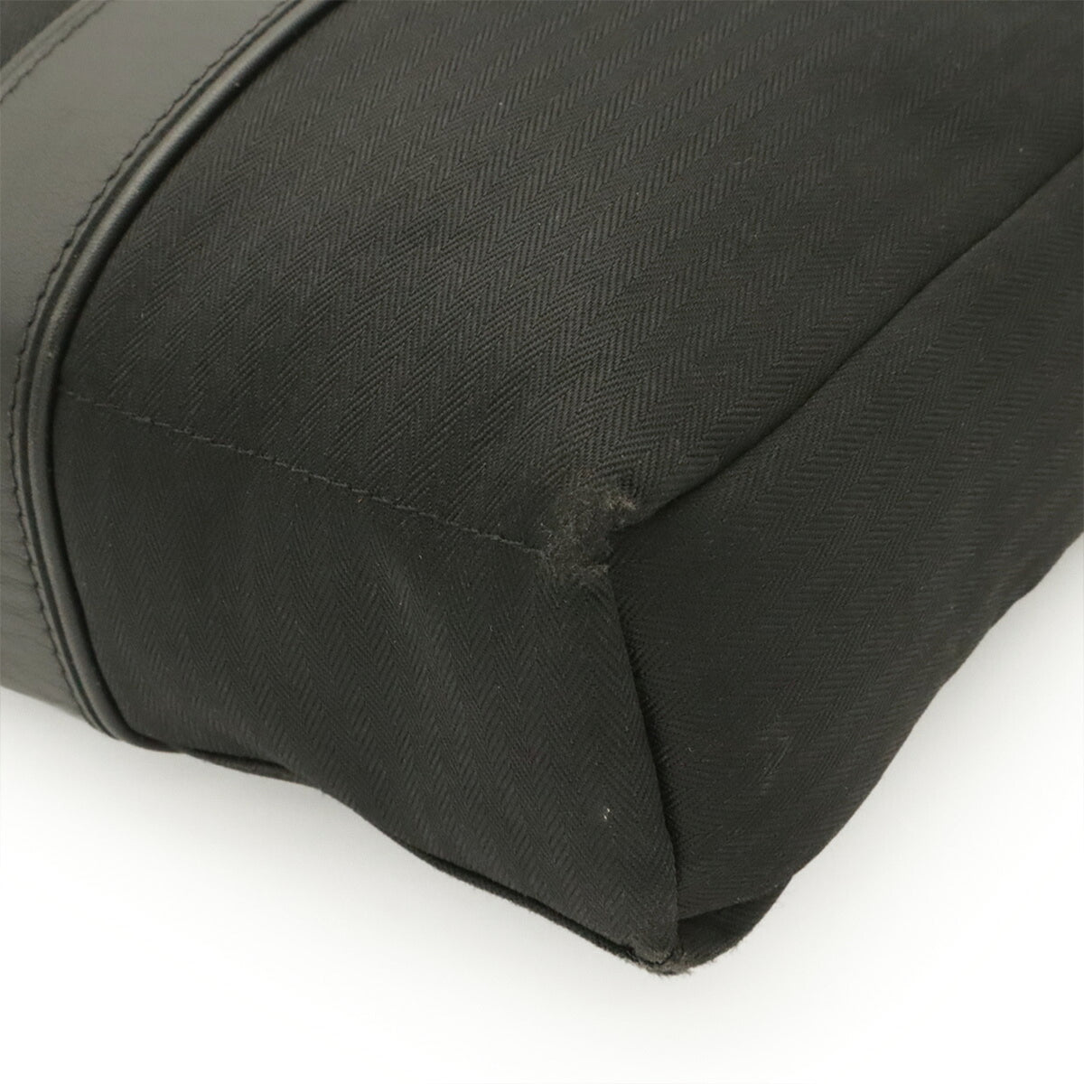 Hermes Black Toile Chevron Leather Pochette Shoulder Bag (Pre-Owned)