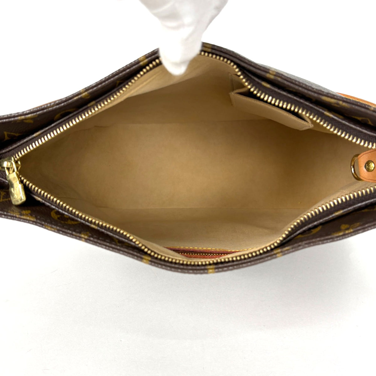 Louis Vuitton Brown Monogram Monogram Shoulder Bag (Pre-Owned)