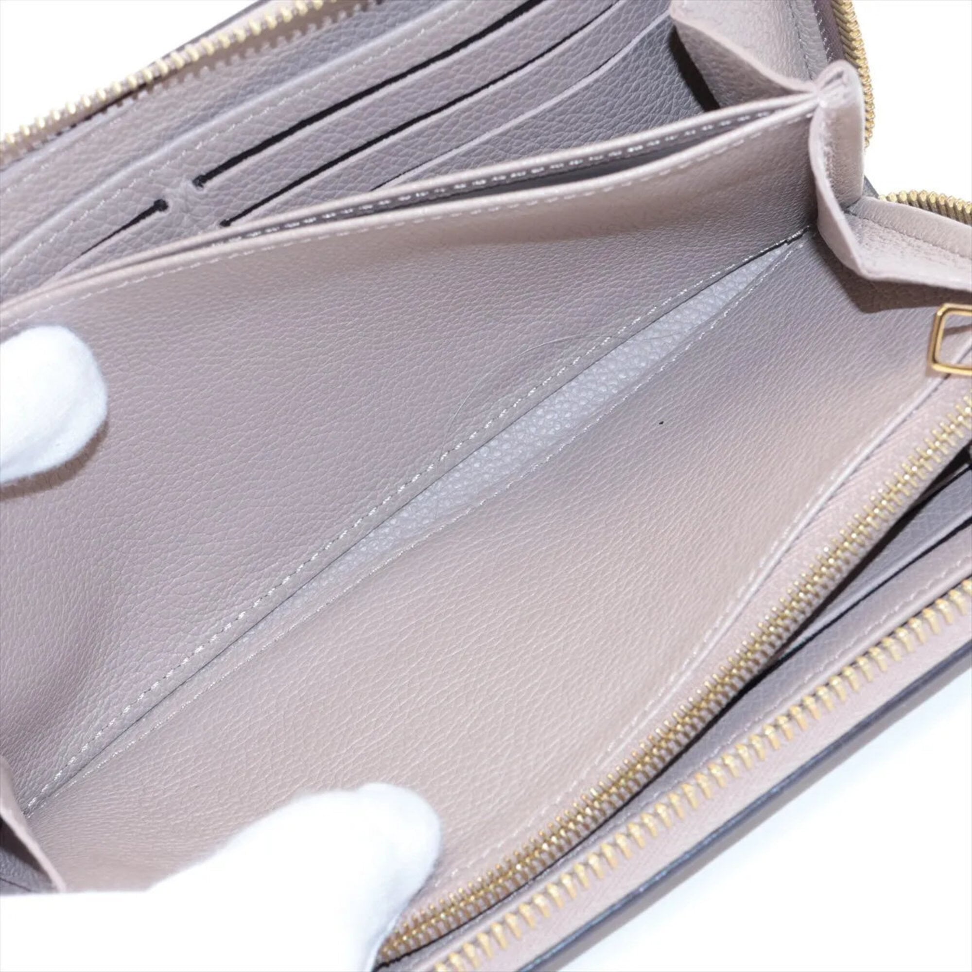 Louis Vuitton Beige Leather Long Wallet (Bi-Fold) (Pre-Owned)