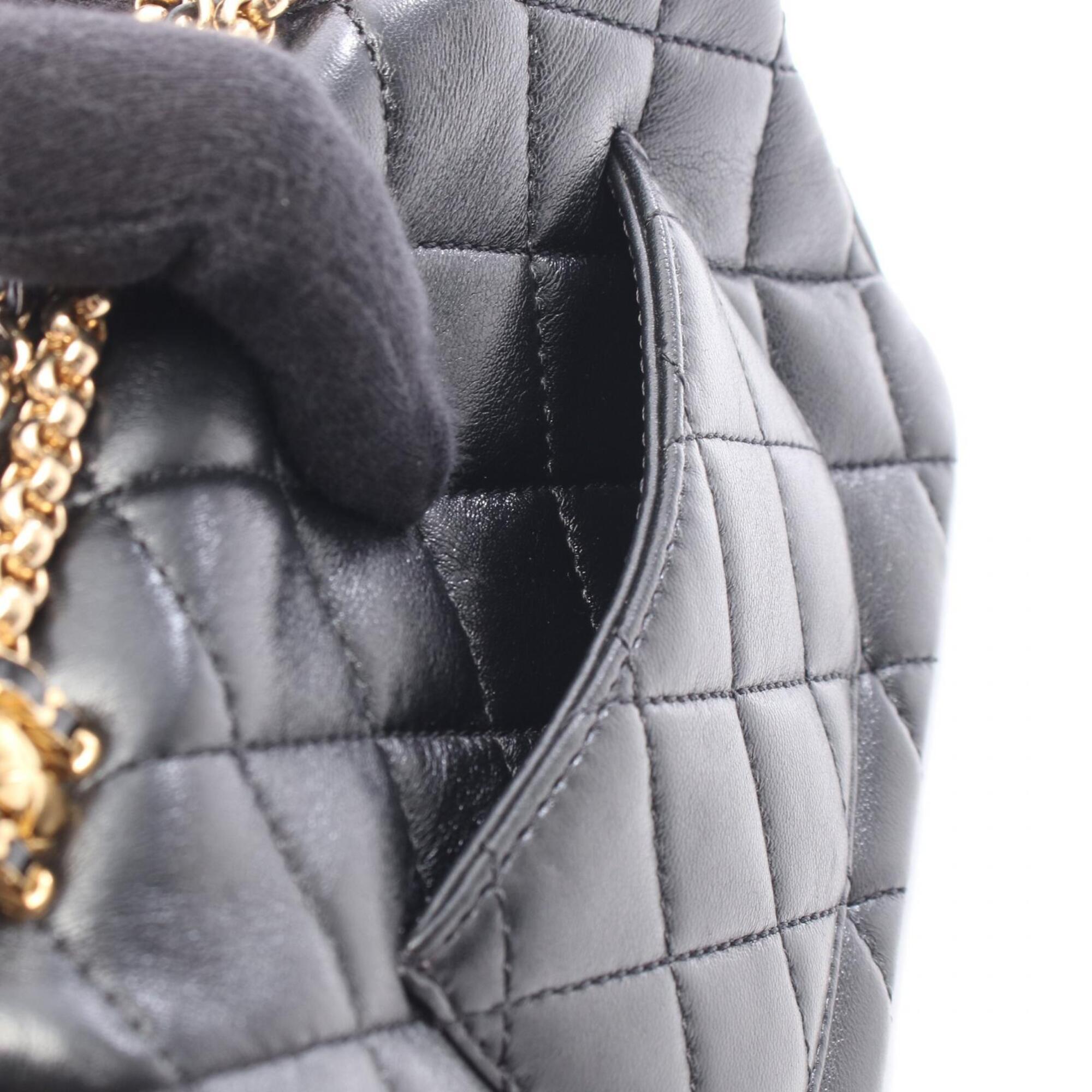 Chanel Black Leather Handbag Shoulder Bag (Pre-Owned)