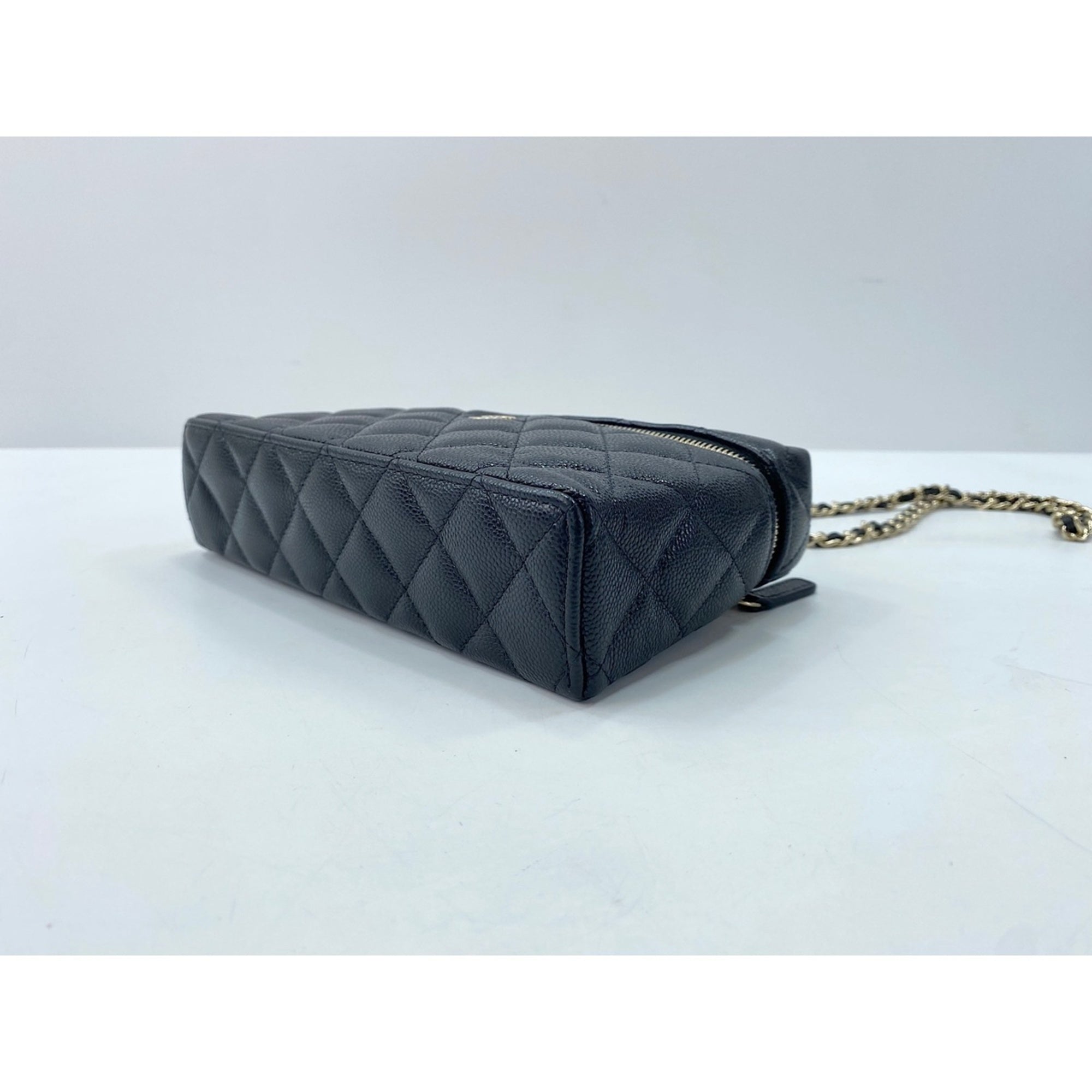 Chanel Matelasse Black Shoulder Bag (Pre-Owned)