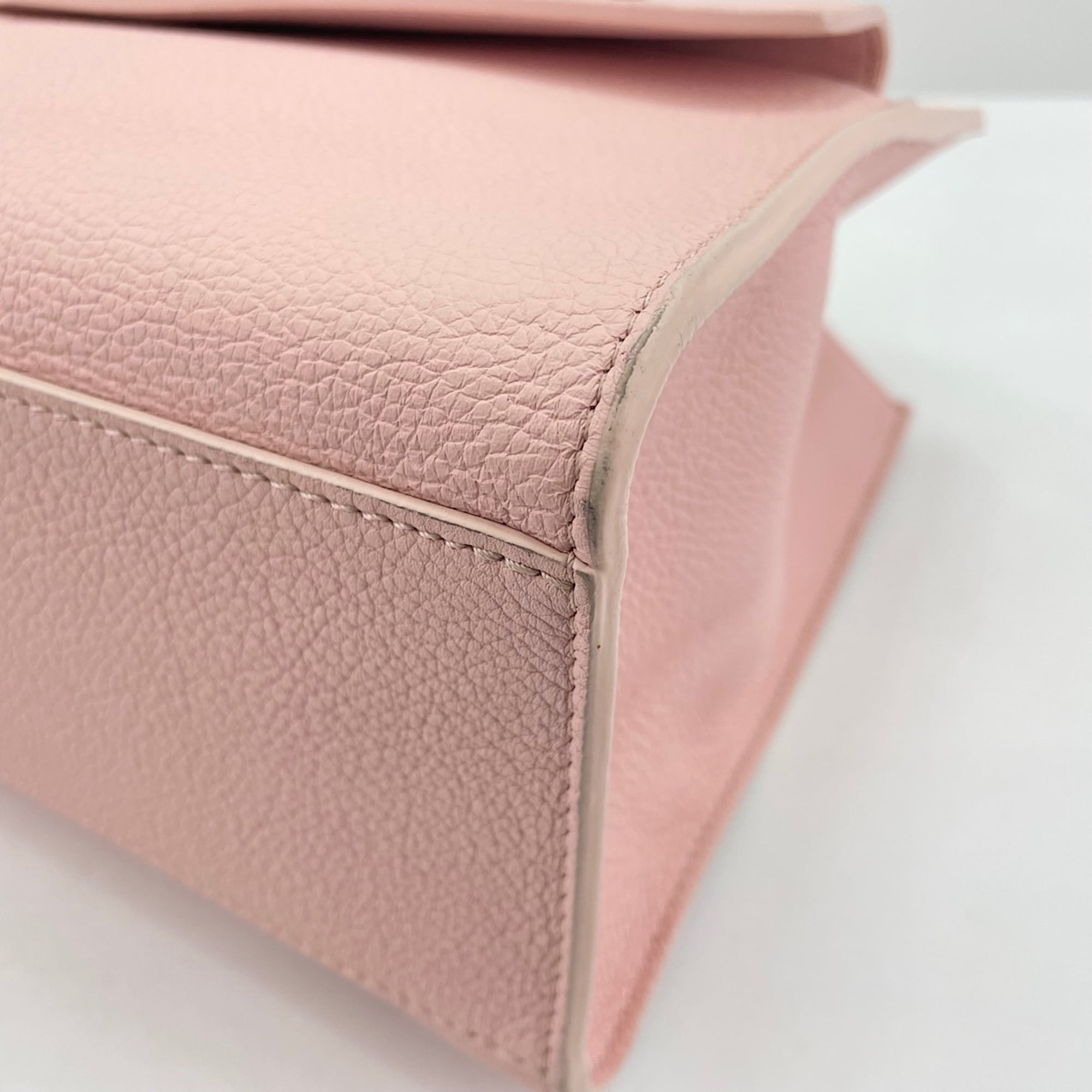 Louis Vuitton Pink Handbag (Pre-Owned)