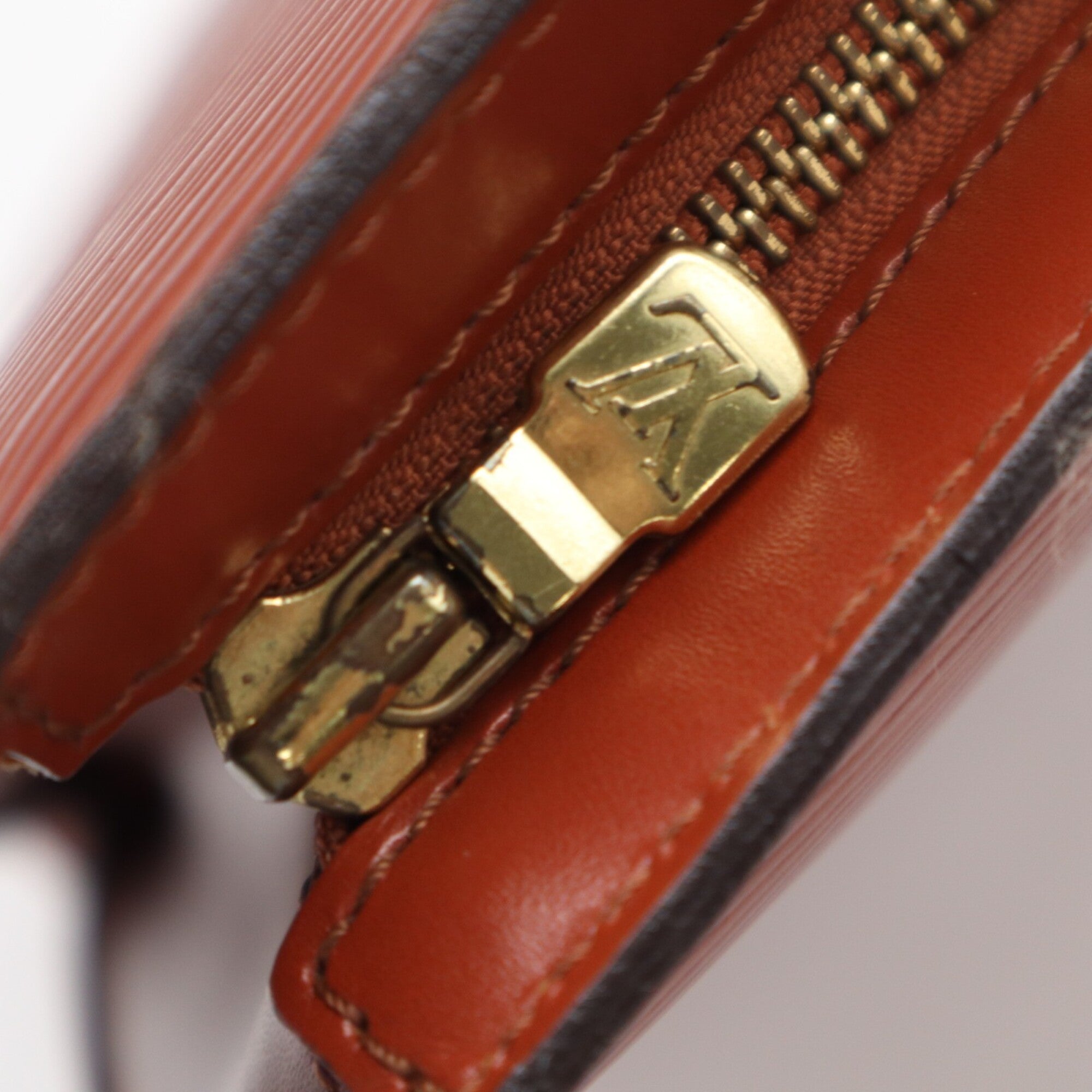 Louis Vuitton Kenyan Brown Leather Handbag (Pre-Owned)