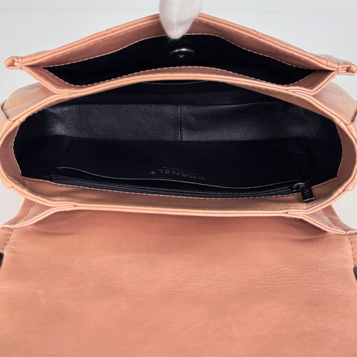 Chanel Matelasse Salmon Pink Leather Shoulder Bag (Pre-Owned)