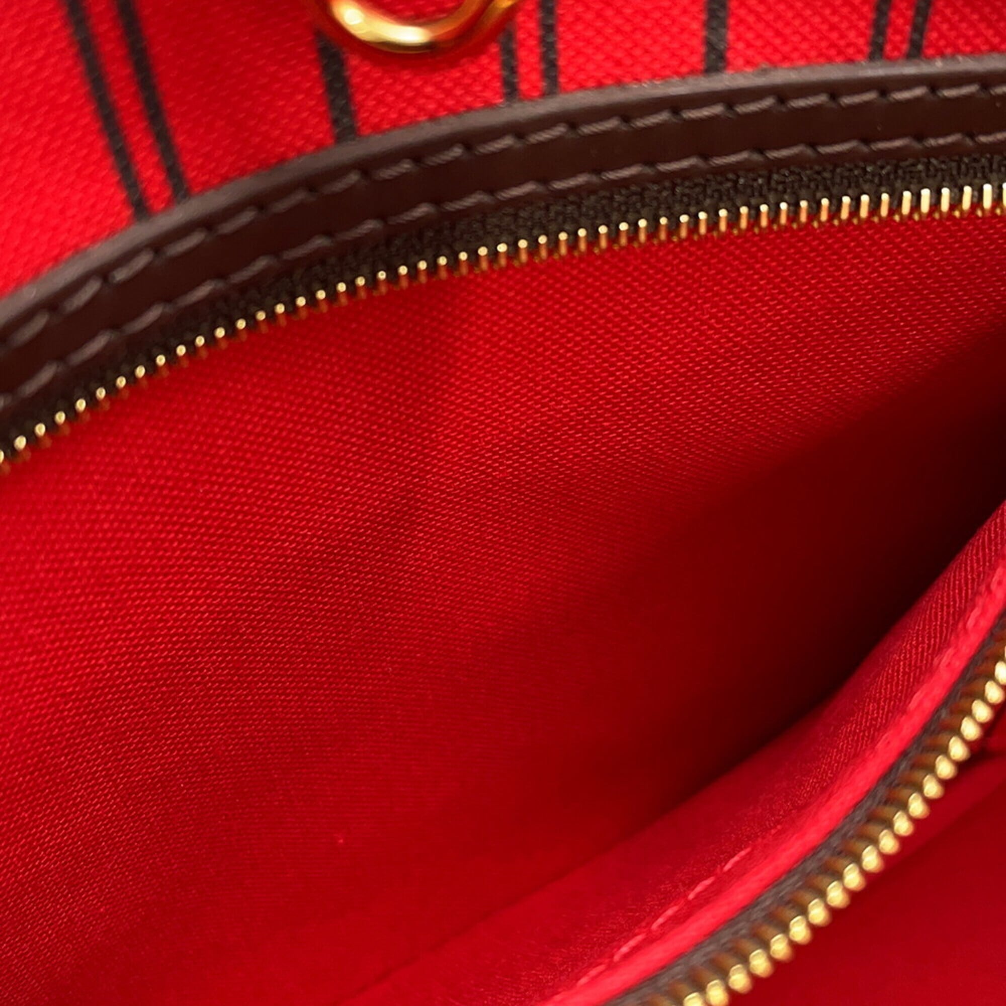 Louis Vuitton Damier Damier Canvas Ebene Red Color Damier Canvas Handbag Pouch Tote Bag (Pre-Owned)