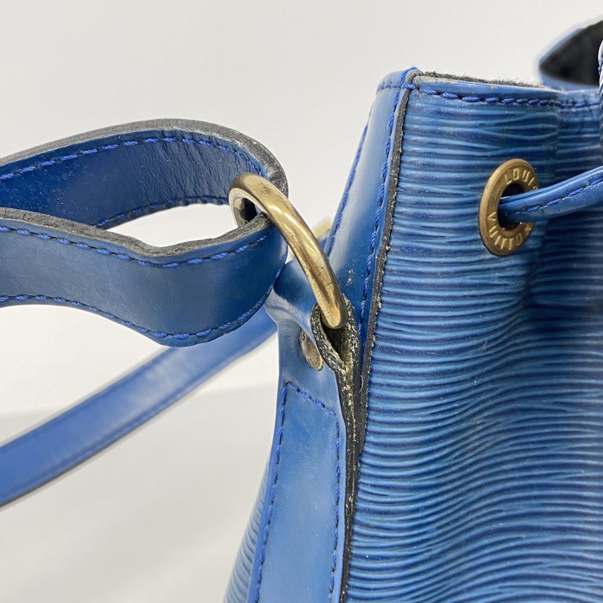Louis Vuitton Toledo Blue Shoulder Bag (Pre-Owned)