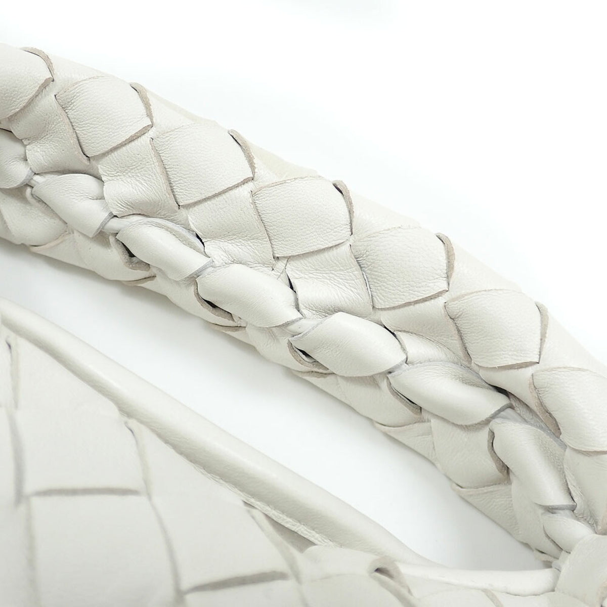 Bottega Veneta White Leather Shoulder Bag (Pre-Owned)