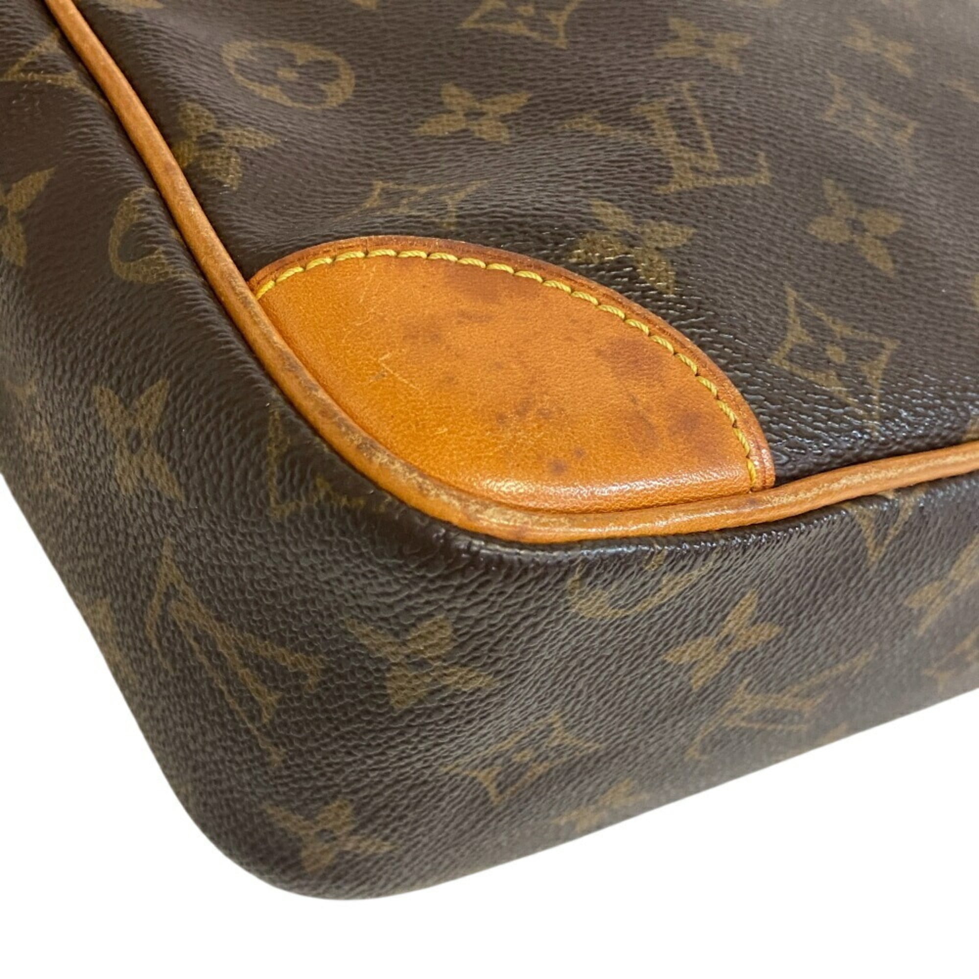 Louis Vuitton Brown Leather Shoulder Bag (Pre-Owned)
