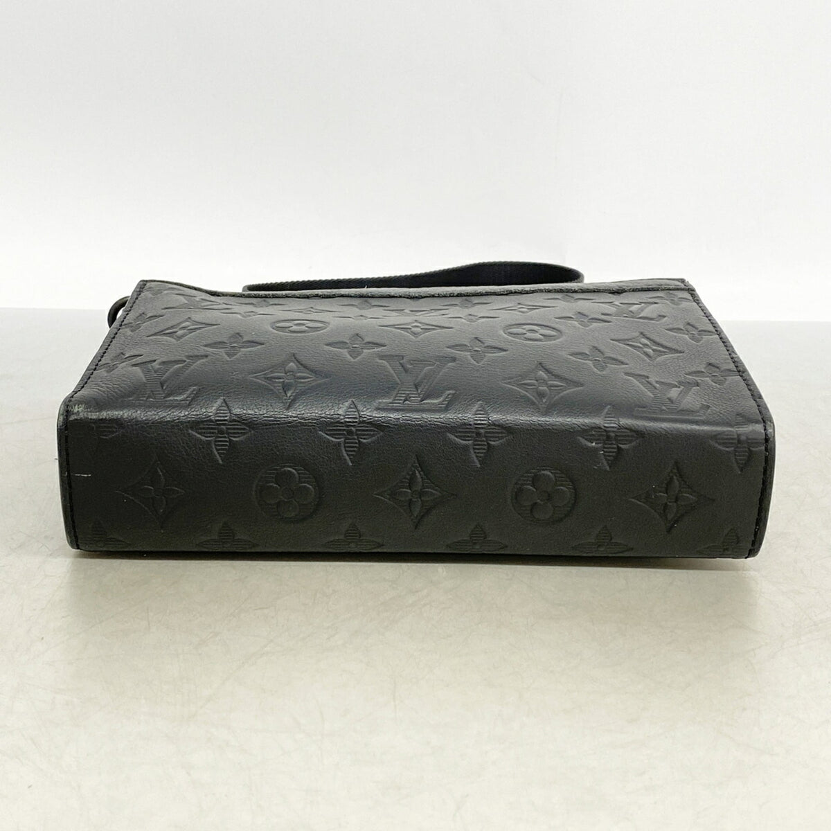 Louis Vuitton Black Shoulder Bag (Pre-Owned)