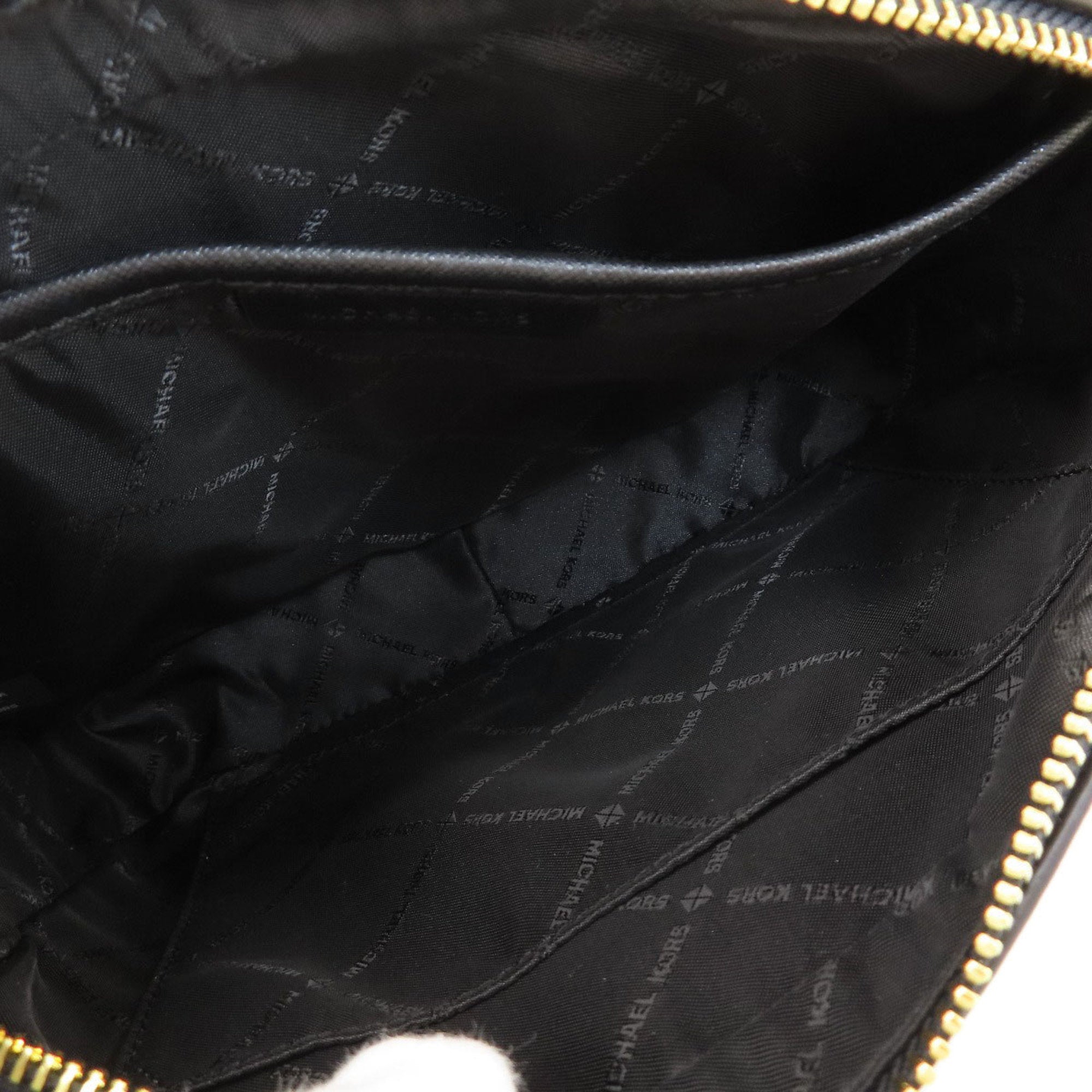 Michael Kors Black Leather Shoulder Bag (Pre-Owned)