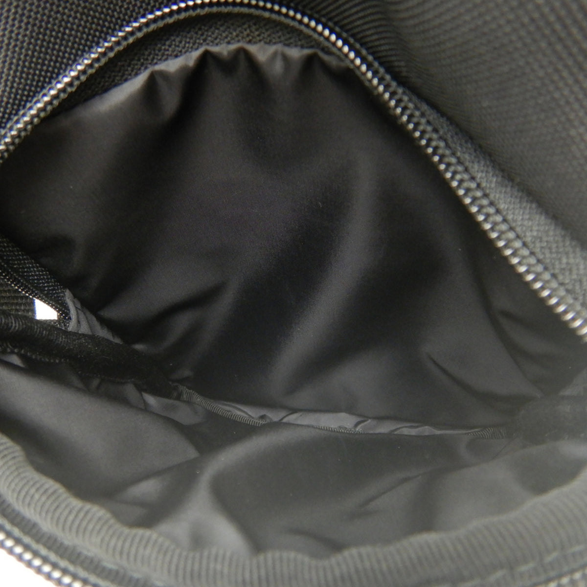 Balenciaga Black Nylon Shoulder Bag (Pre-Owned)