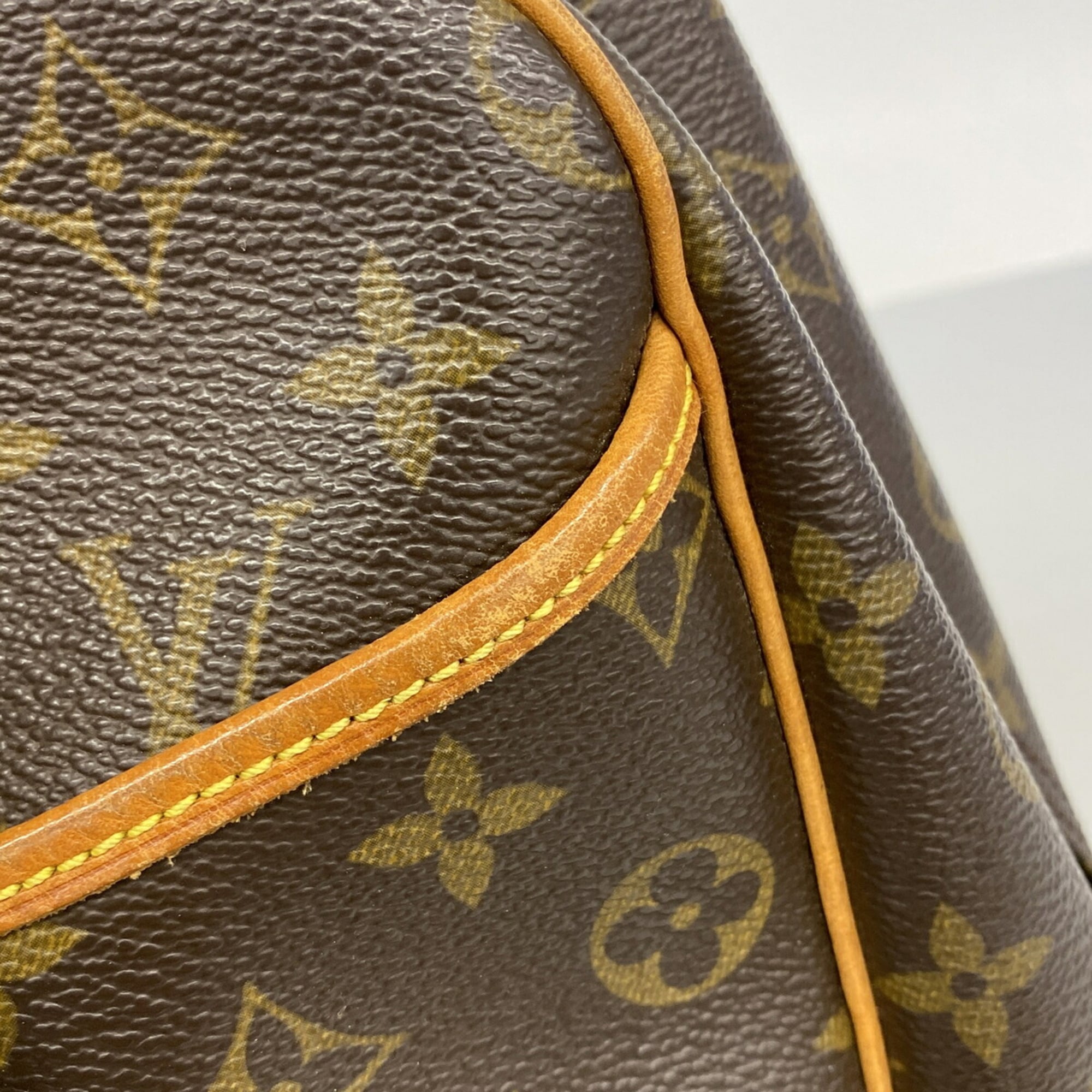 Louis Vuitton Brown Handbag (Pre-Owned)