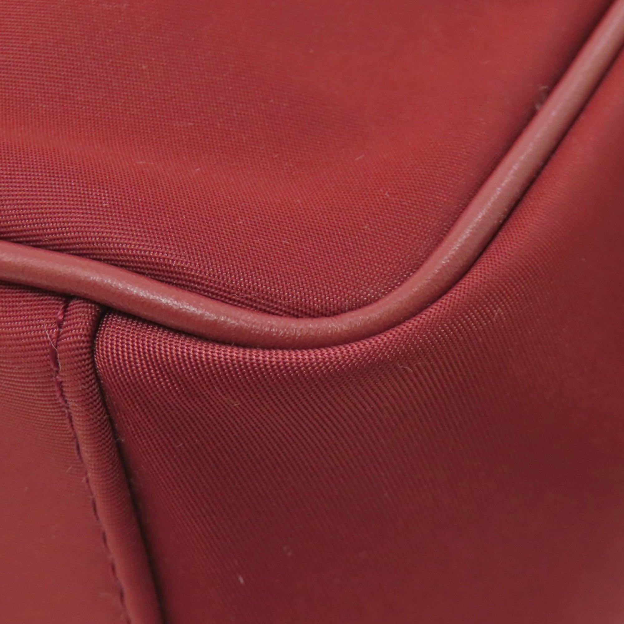 Michael Kors Red Color Nylon Shoulder Bag (Pre-Owned)