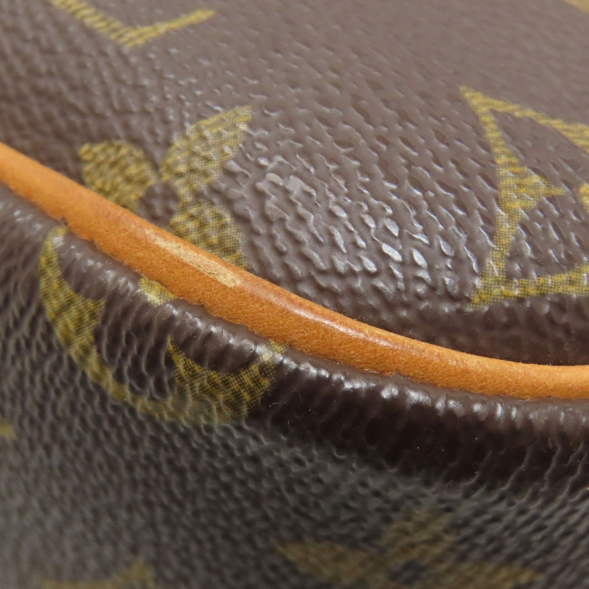Louis Vuitton Brown Monogram Monogram Canvas Shoulder Bag (Pre-Owned)