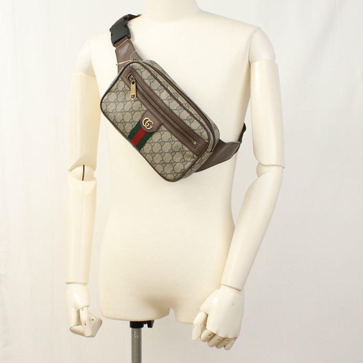 Gucci Beige Pvc Leather Sling Bag (Pre-Owned)