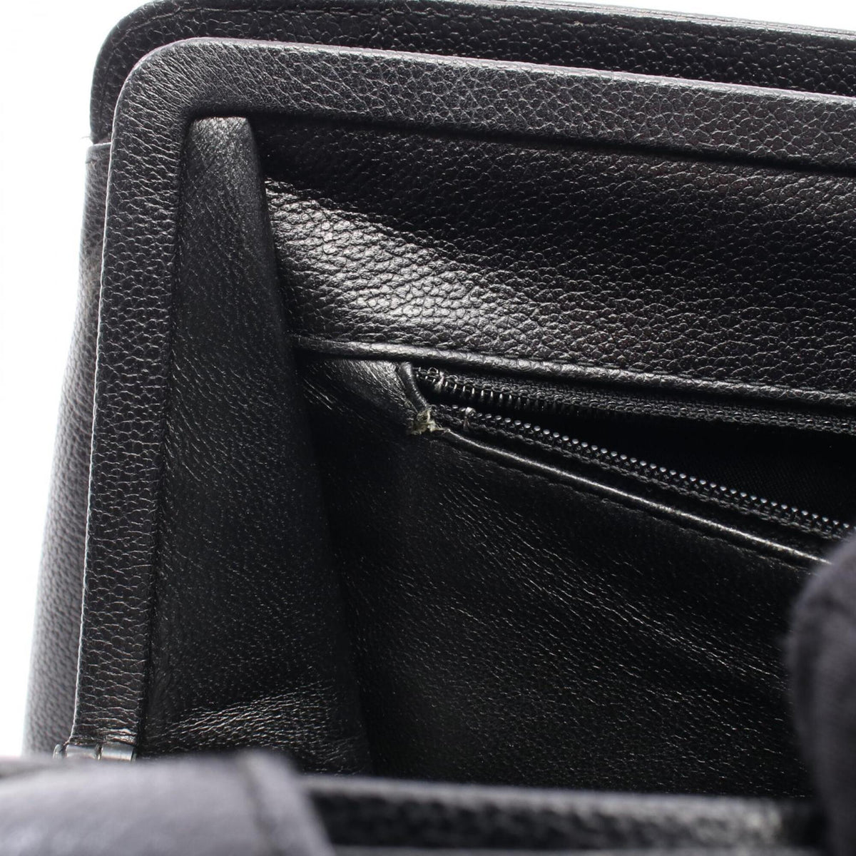 Chanel Black Grained Calfskin Handbag Shoulder Bag (Pre-Owned)