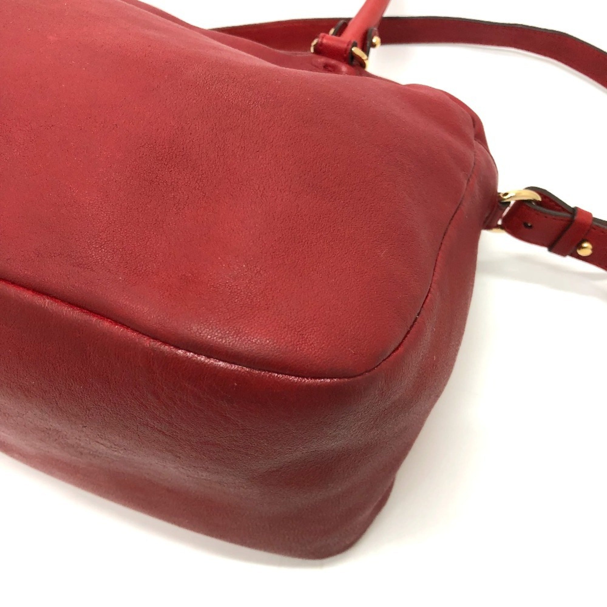 Salvatore Ferragamo Red Color Leather Handbag (Pre-Owned)