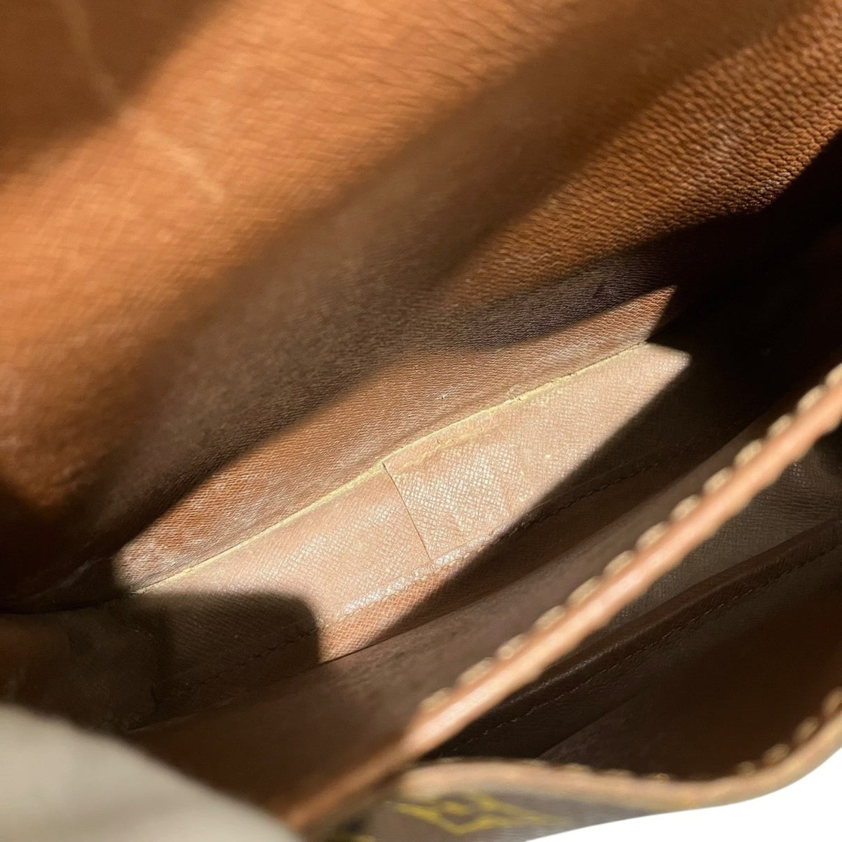 Louis Vuitton Brown Monogram Monogram Shoulder Bag (Pre-Owned)