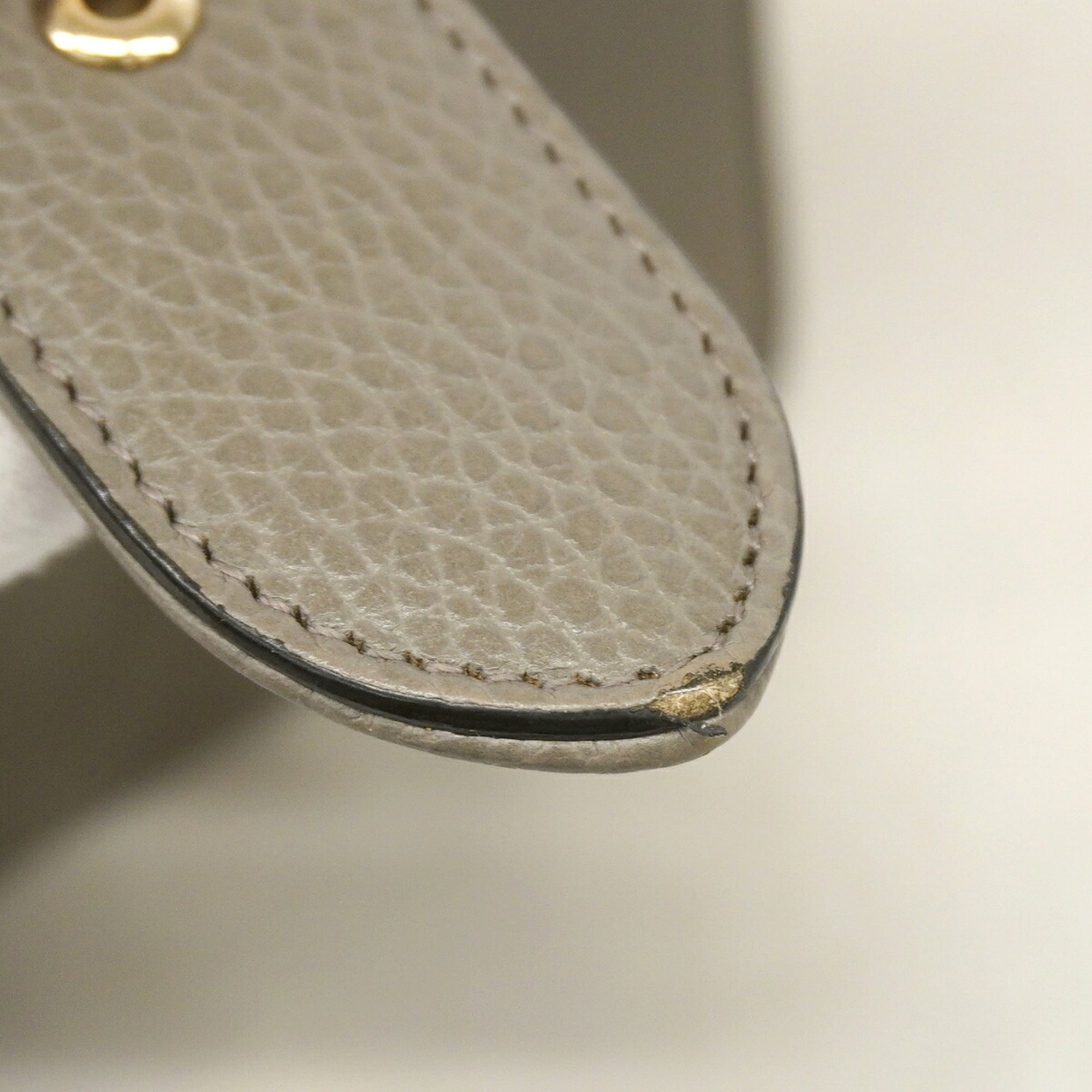Gucci Gray Leather Shoulder Bag (Pre-Owned)