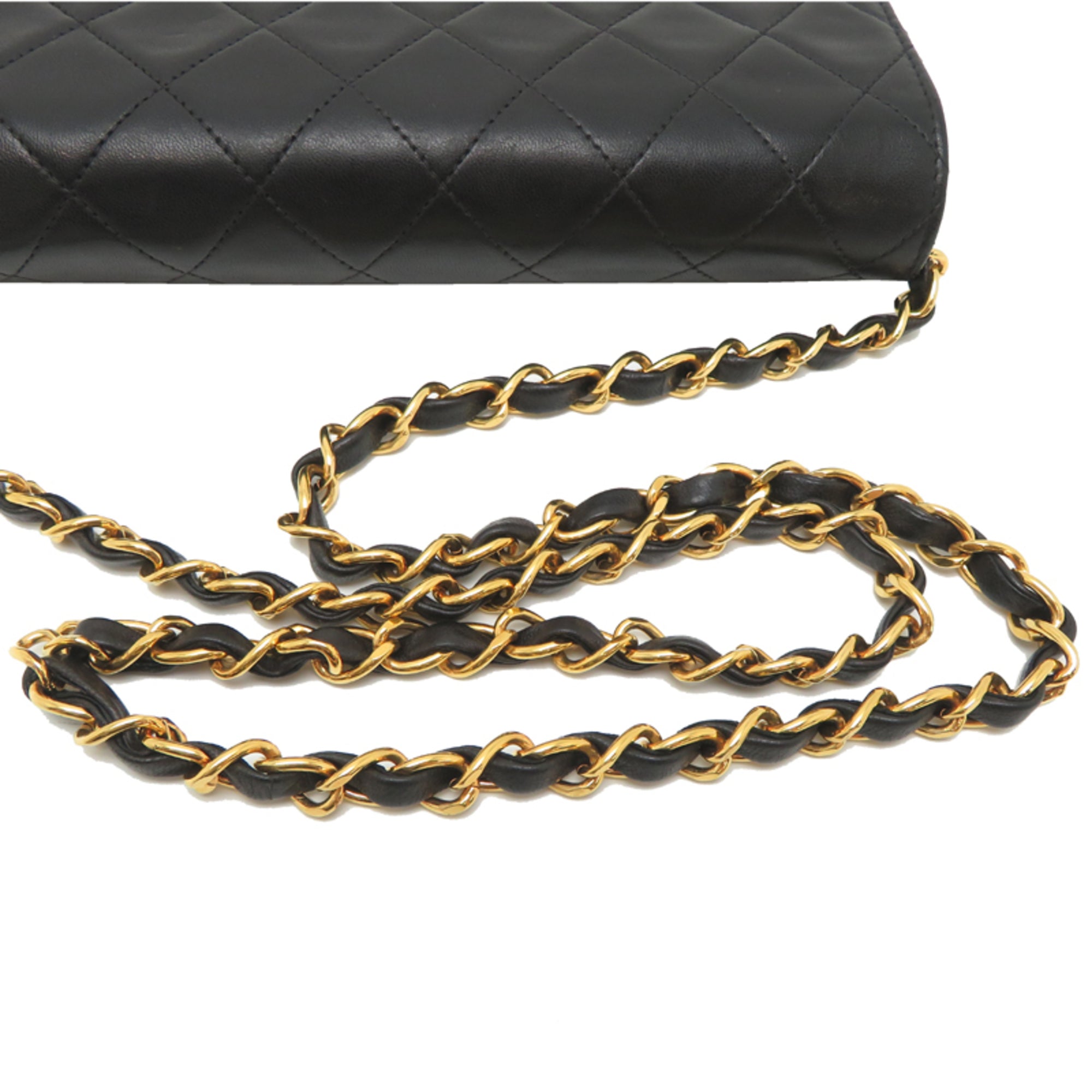 Chanel Black Leather Shoulder Bag (Pre-Owned)