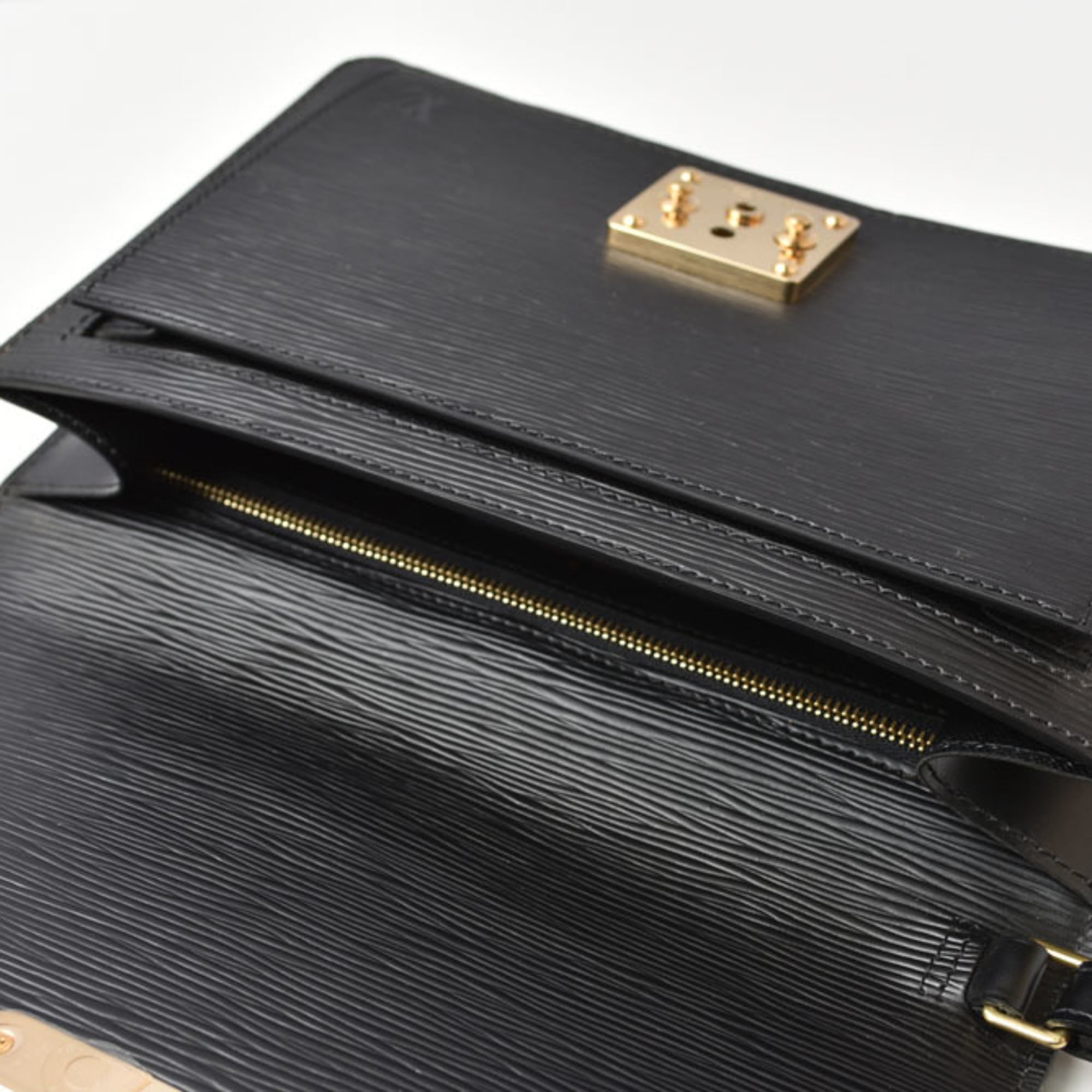 Louis Vuitton Ardoise Black Noir Epi Leather Clutch Bag Pochette (Pre-Owned)